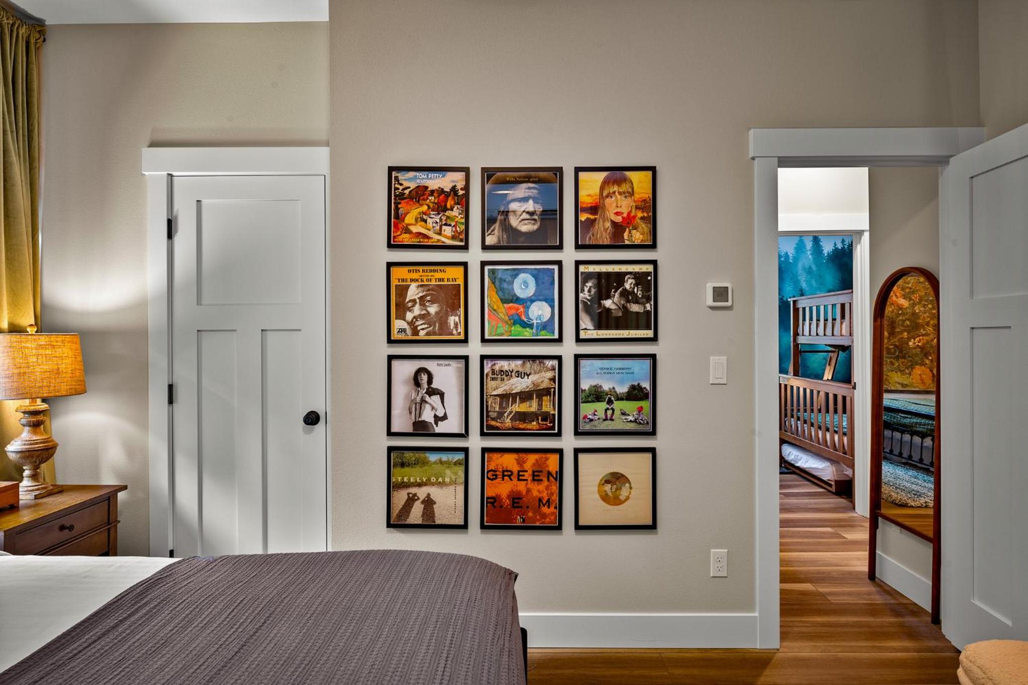 Four-Bedroom House photo 3
