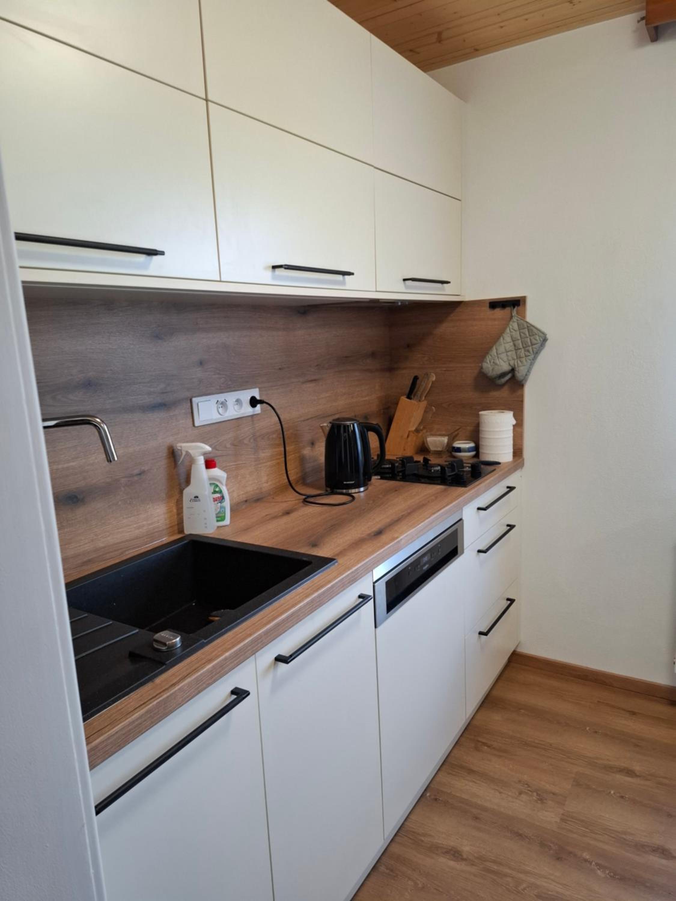 Two-Bedroom Apartment - Photo 13