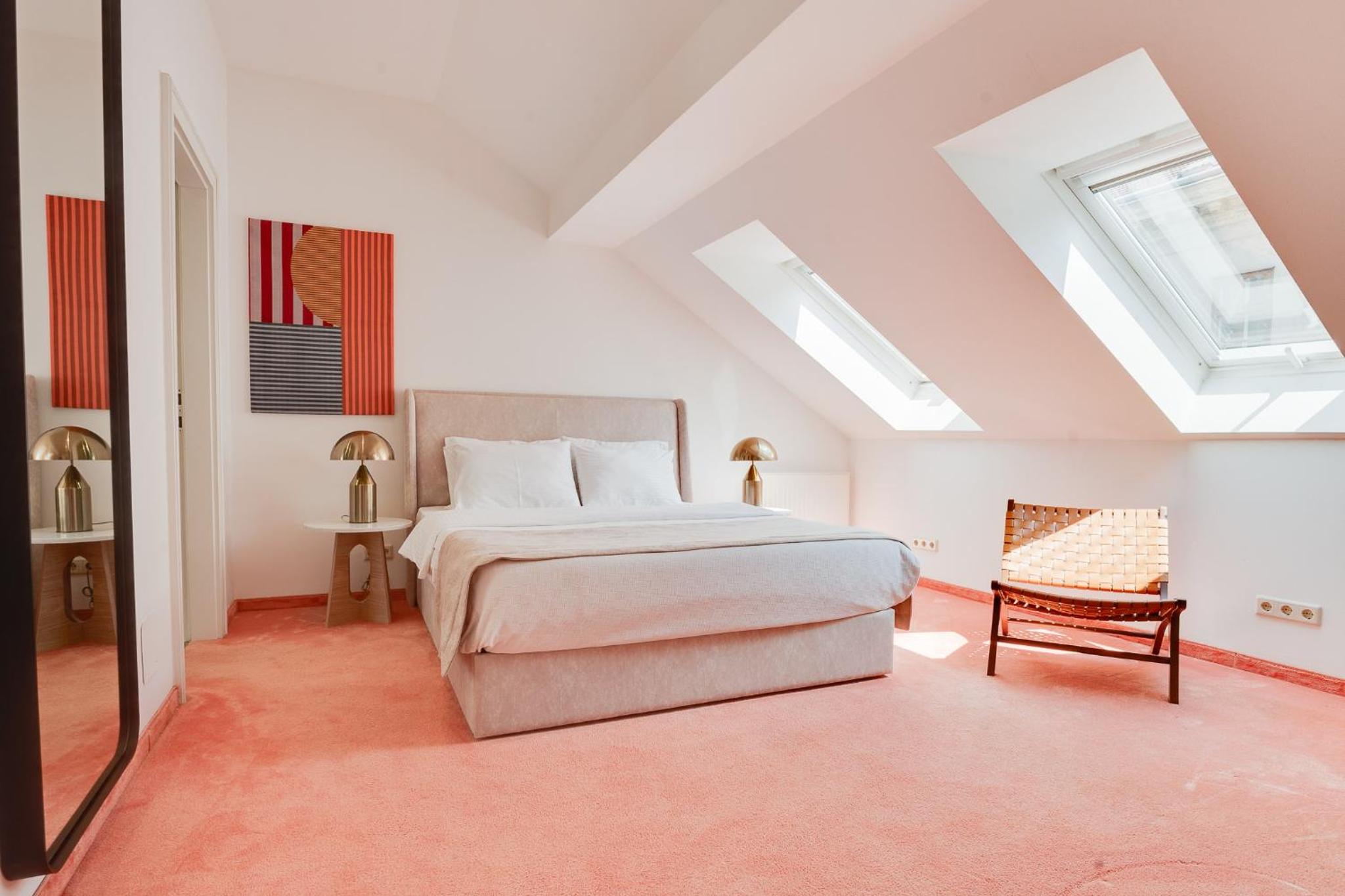Deluxe Queen Room