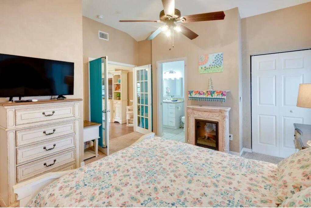 Four-Bedroom House photo 3