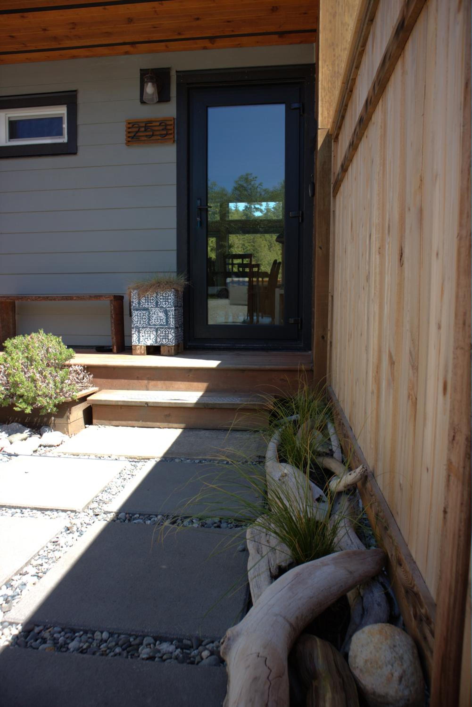Two-Bedroom House photo 3