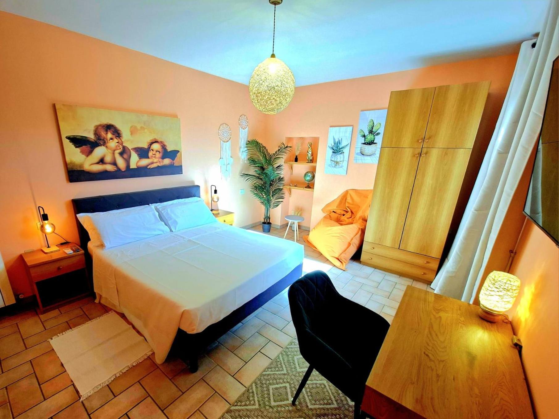 Two-Bedroom Deluxe Apartment with Balcony photo 1