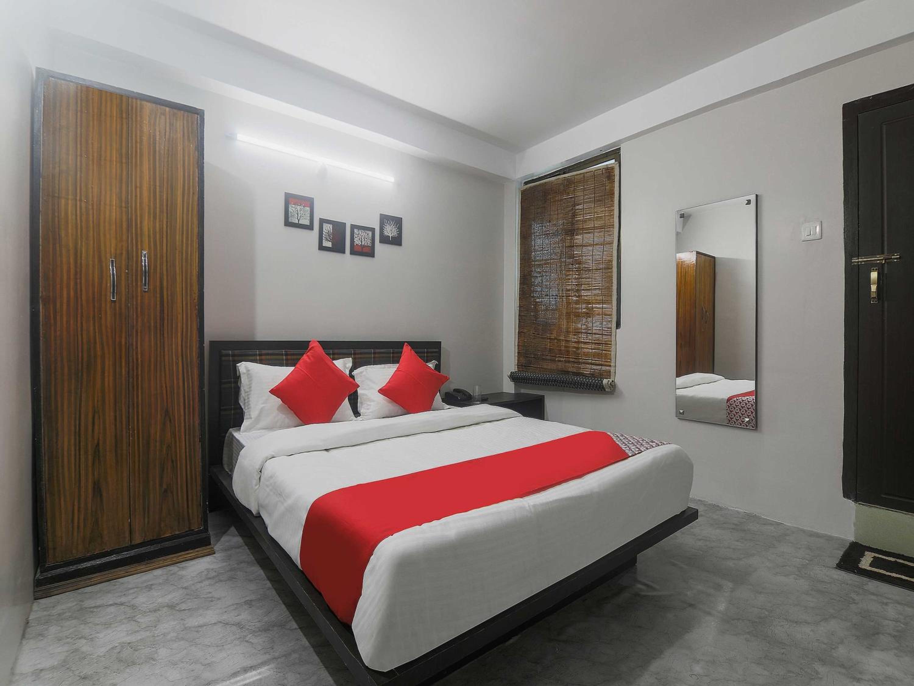 Standard Double Room - Photo 15