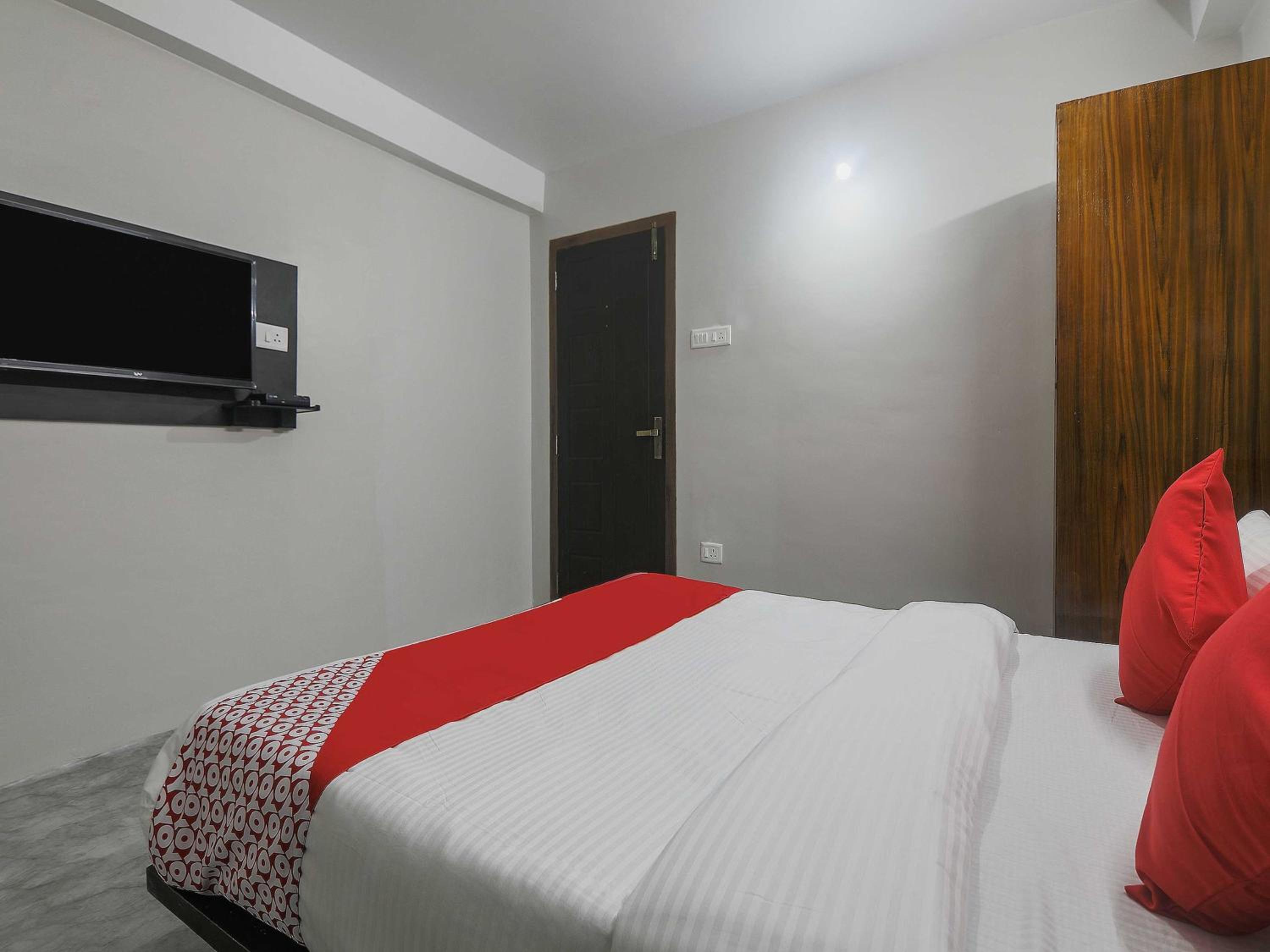 Standard Double Room - Photo 14