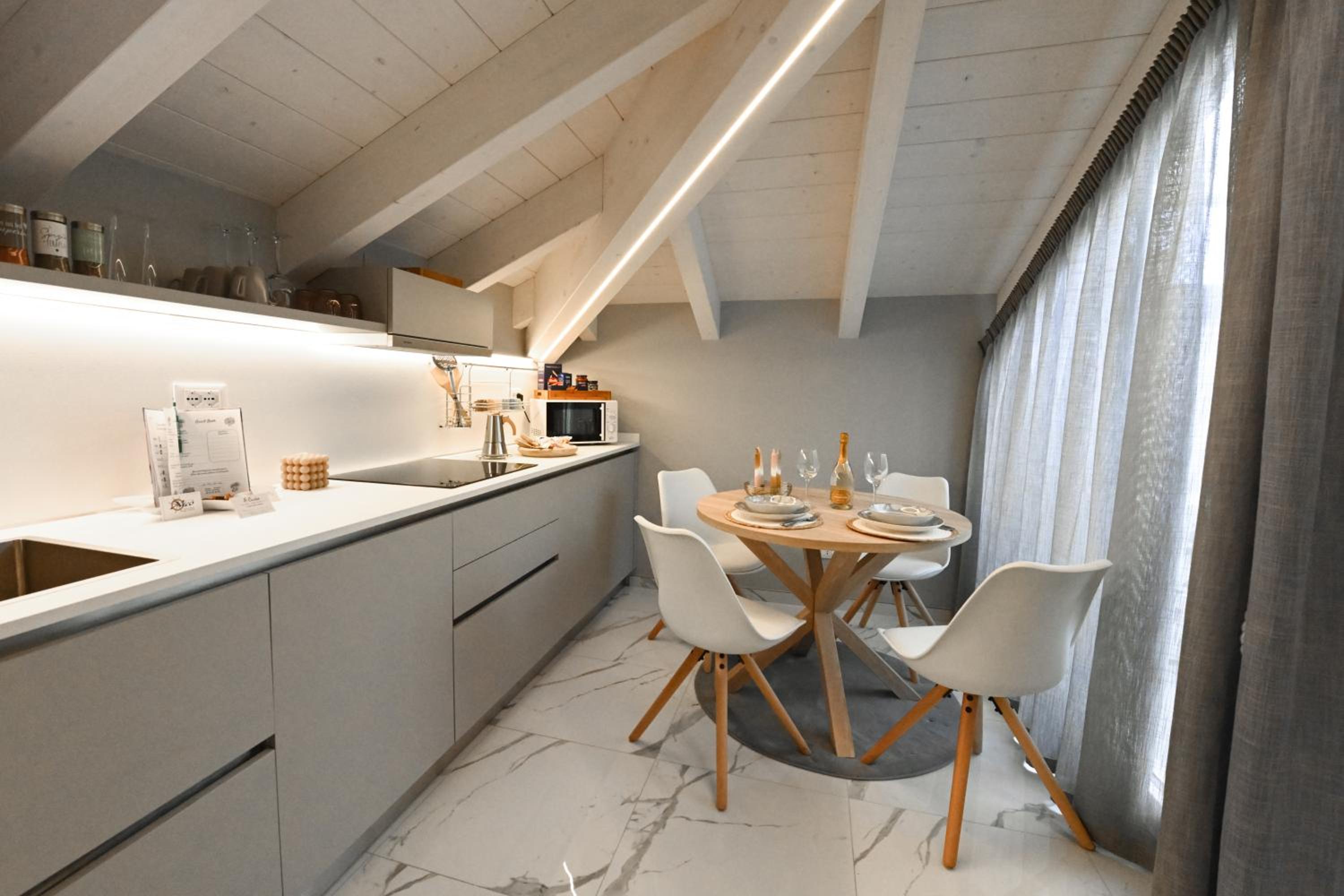 Suite with Terrace - Photo 6