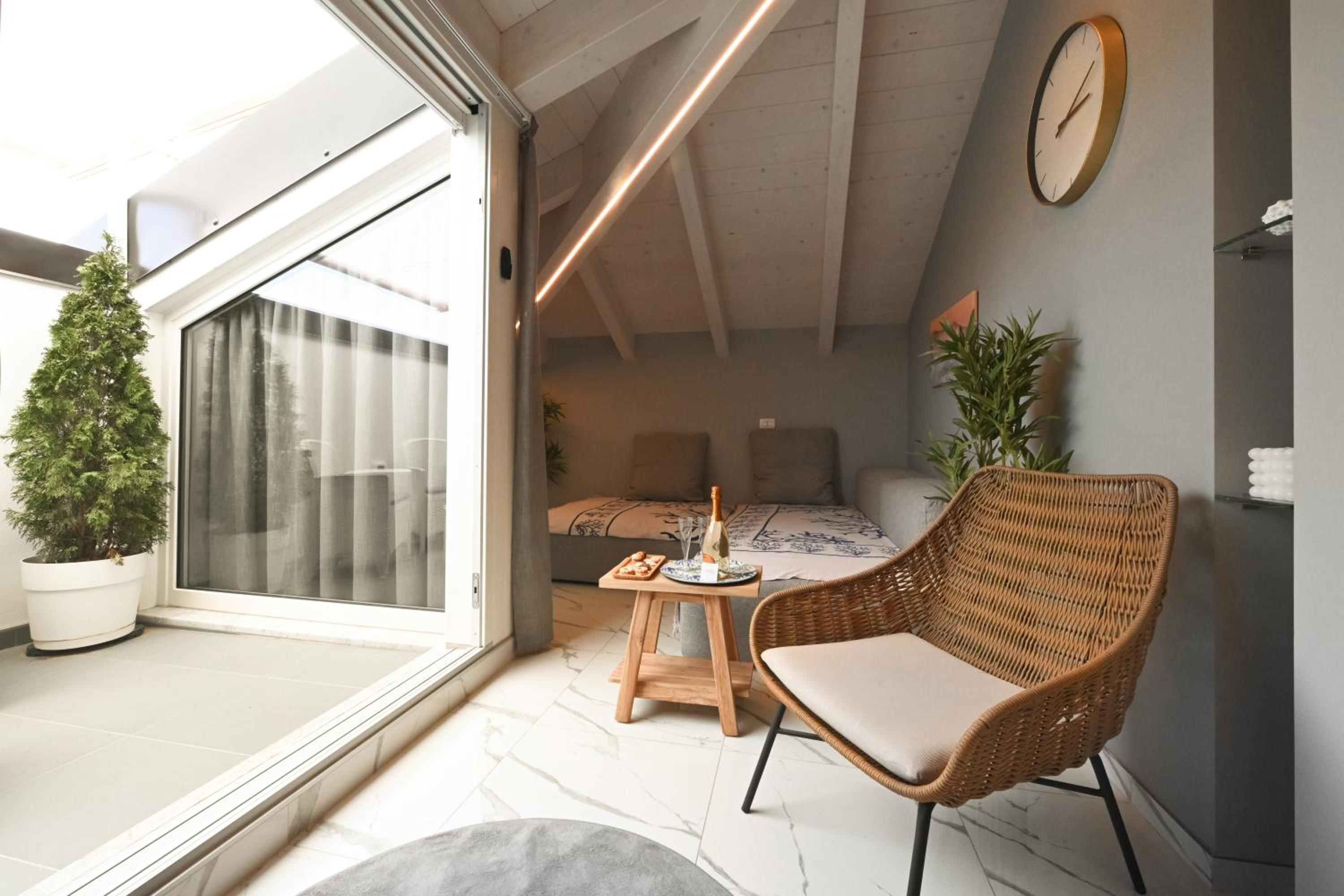 Suite with Terrace - Photo 10