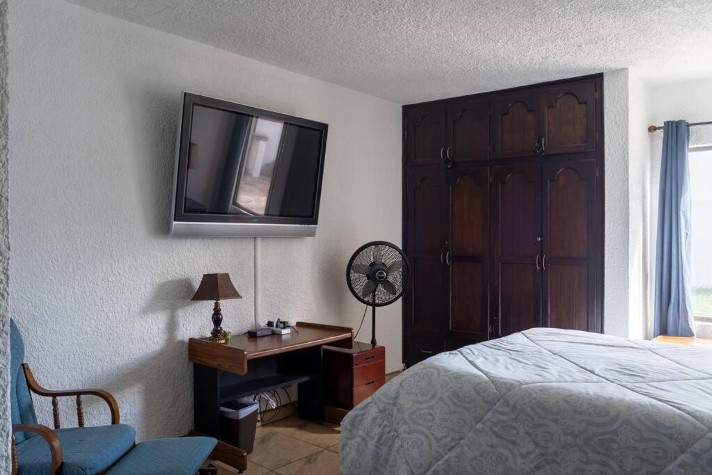 Three-Bedroom House photo 1