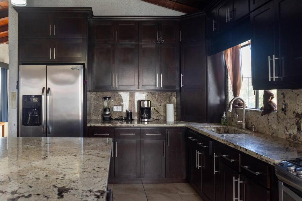 Three-Bedroom House photo 3