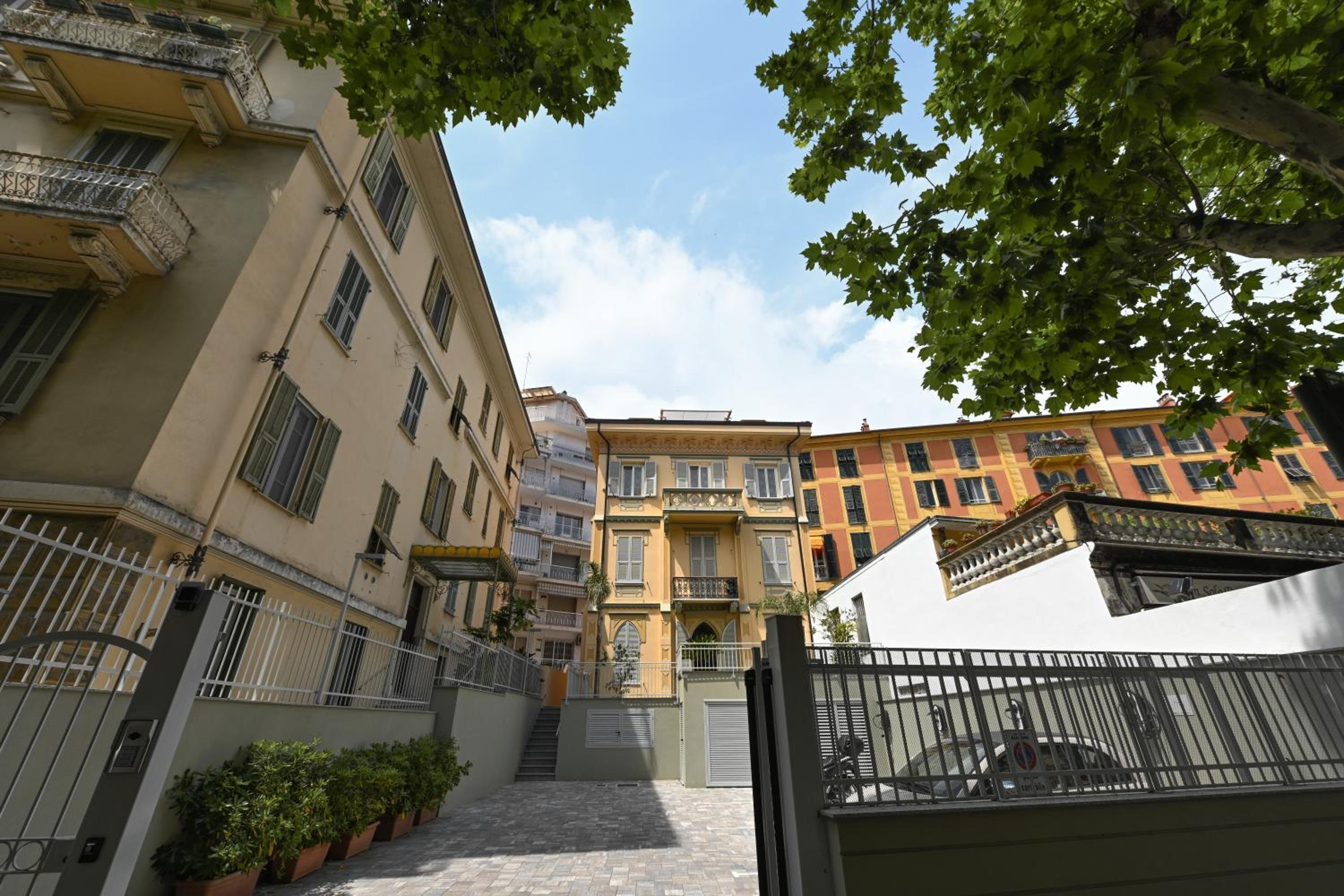Suite with Terrace - Photo 3