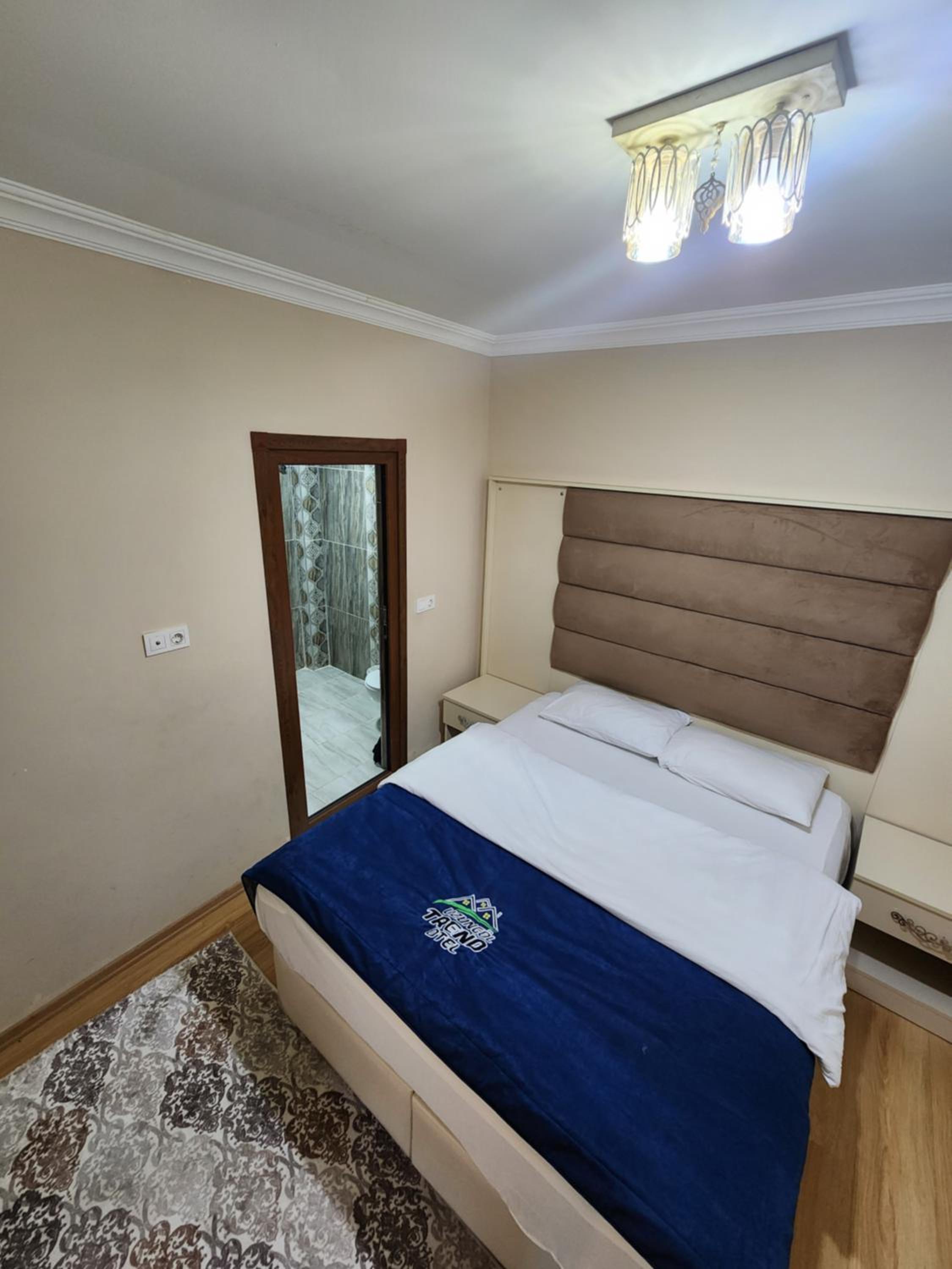 Deluxe King Suite photo 1
