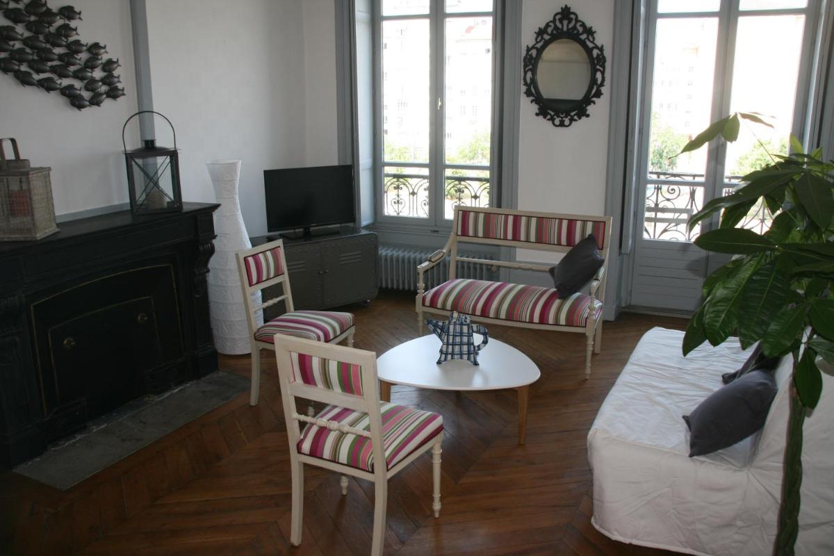 Apartment photo 3