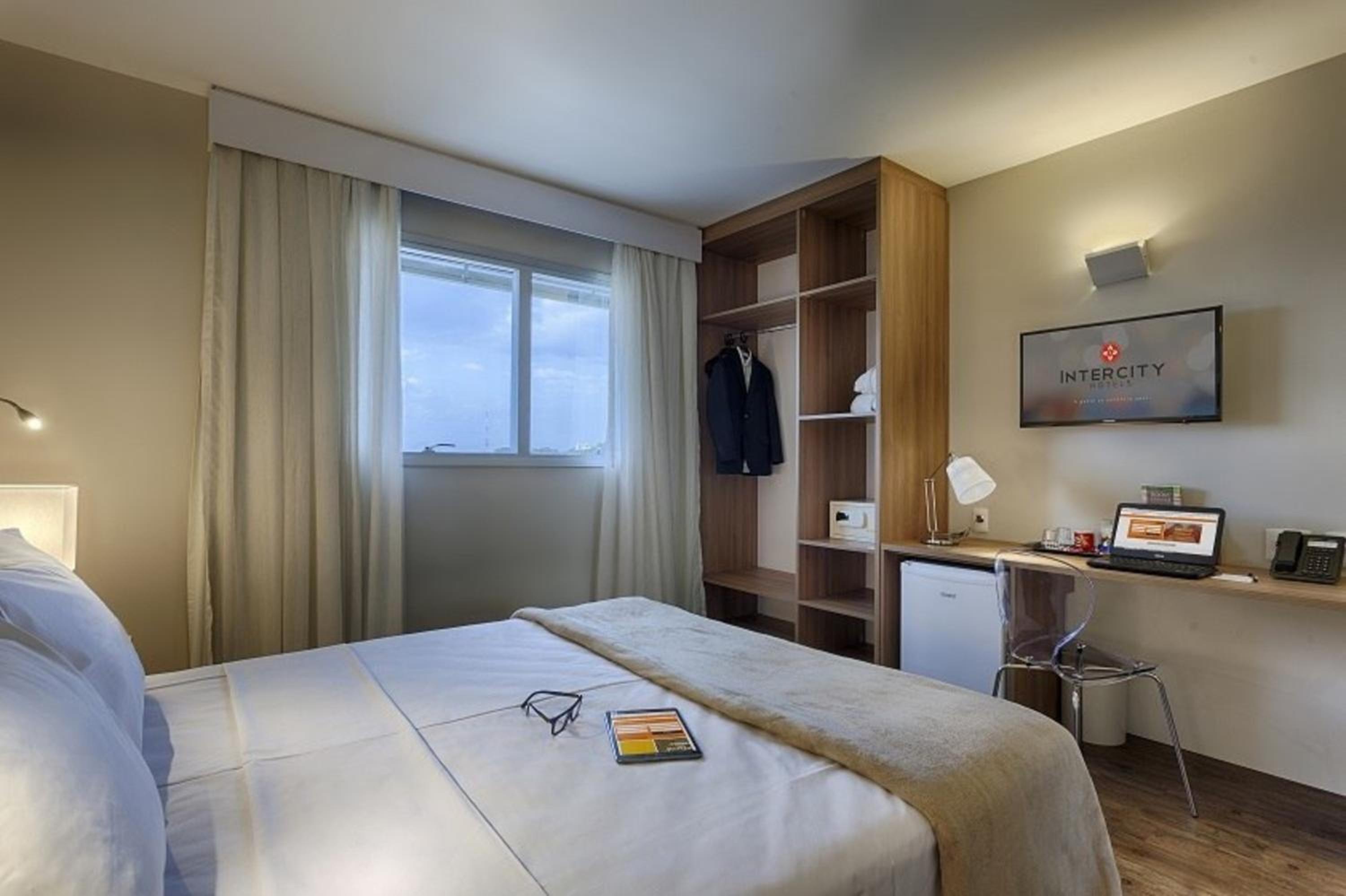 Standard Triple Room with 1 Double Bed and 1 Single Bed