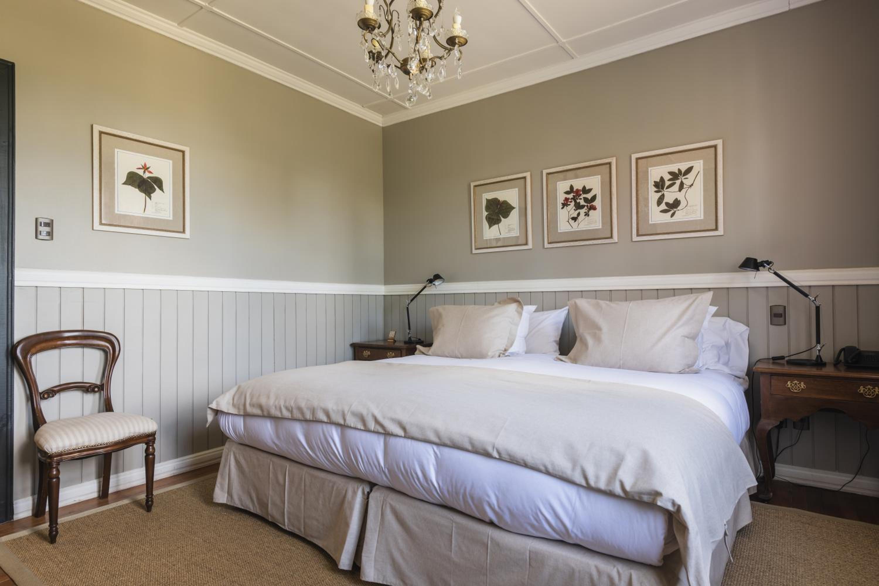 Double or Twin Room with Private Bathroom photo 3