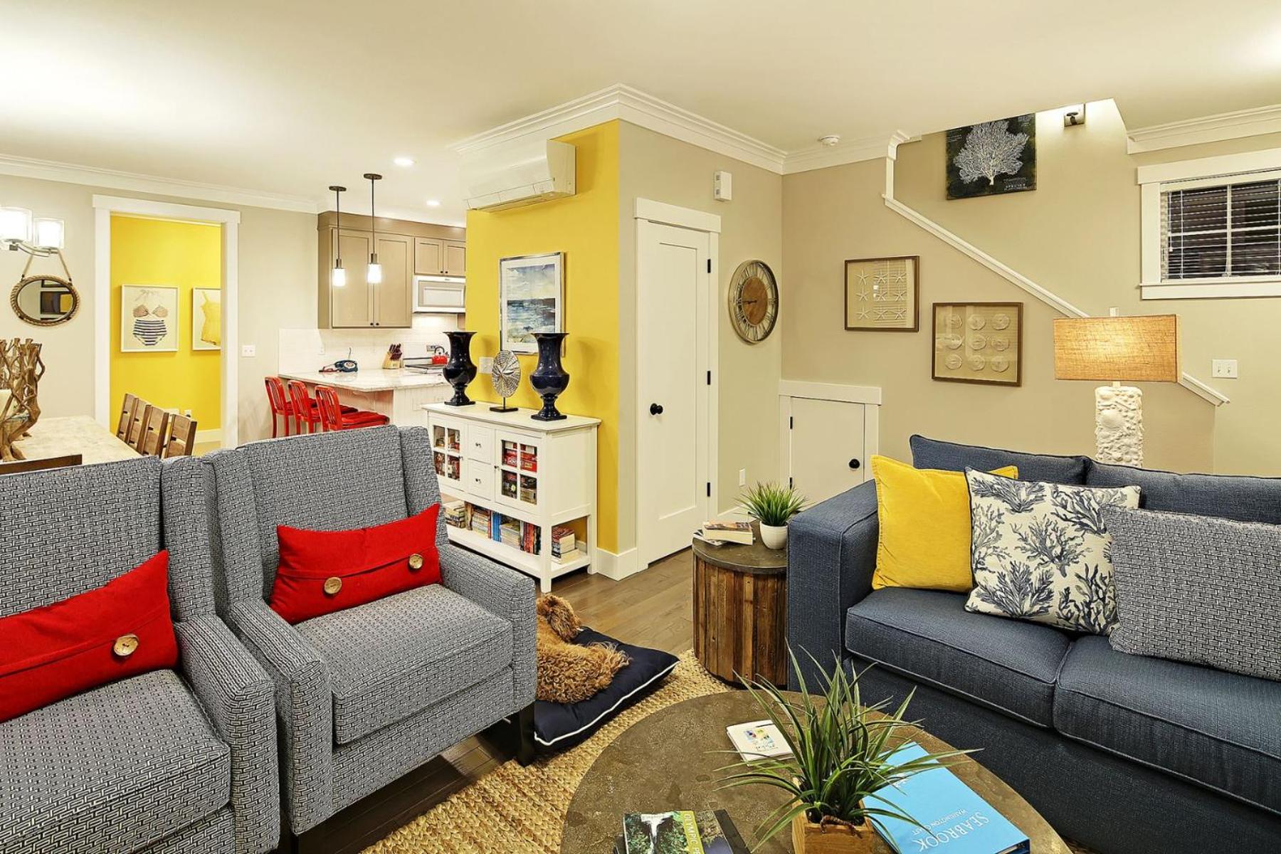 Four-Bedroom House photo 3