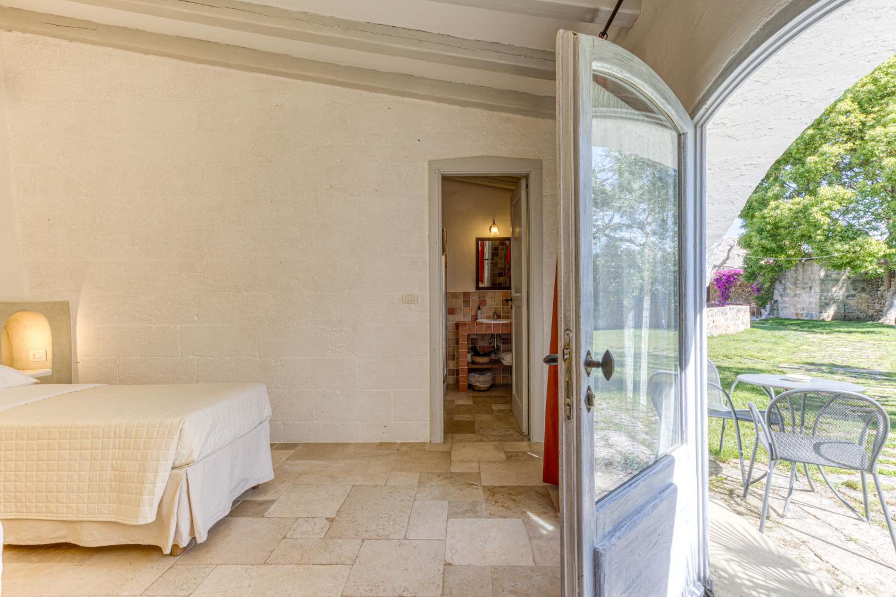 King Room with Garden View photo 2