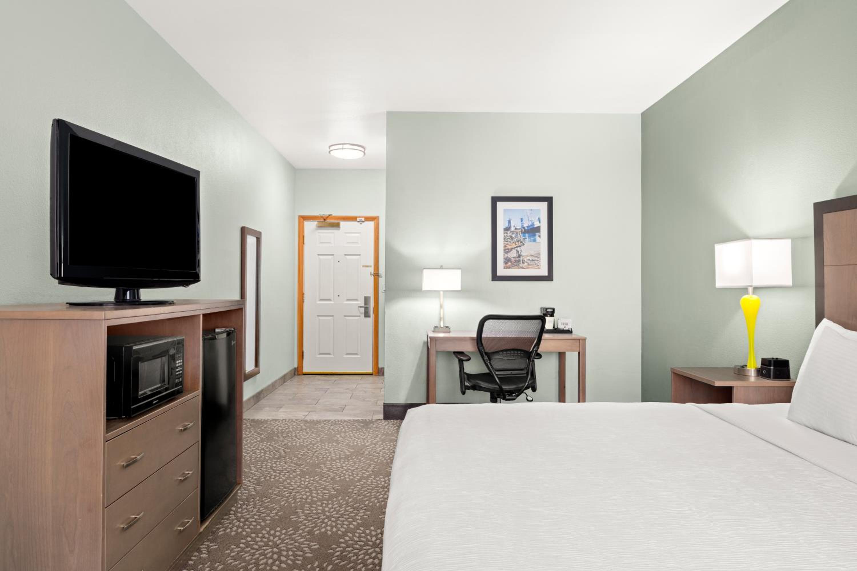 King Room - Disability Access - Photo 7