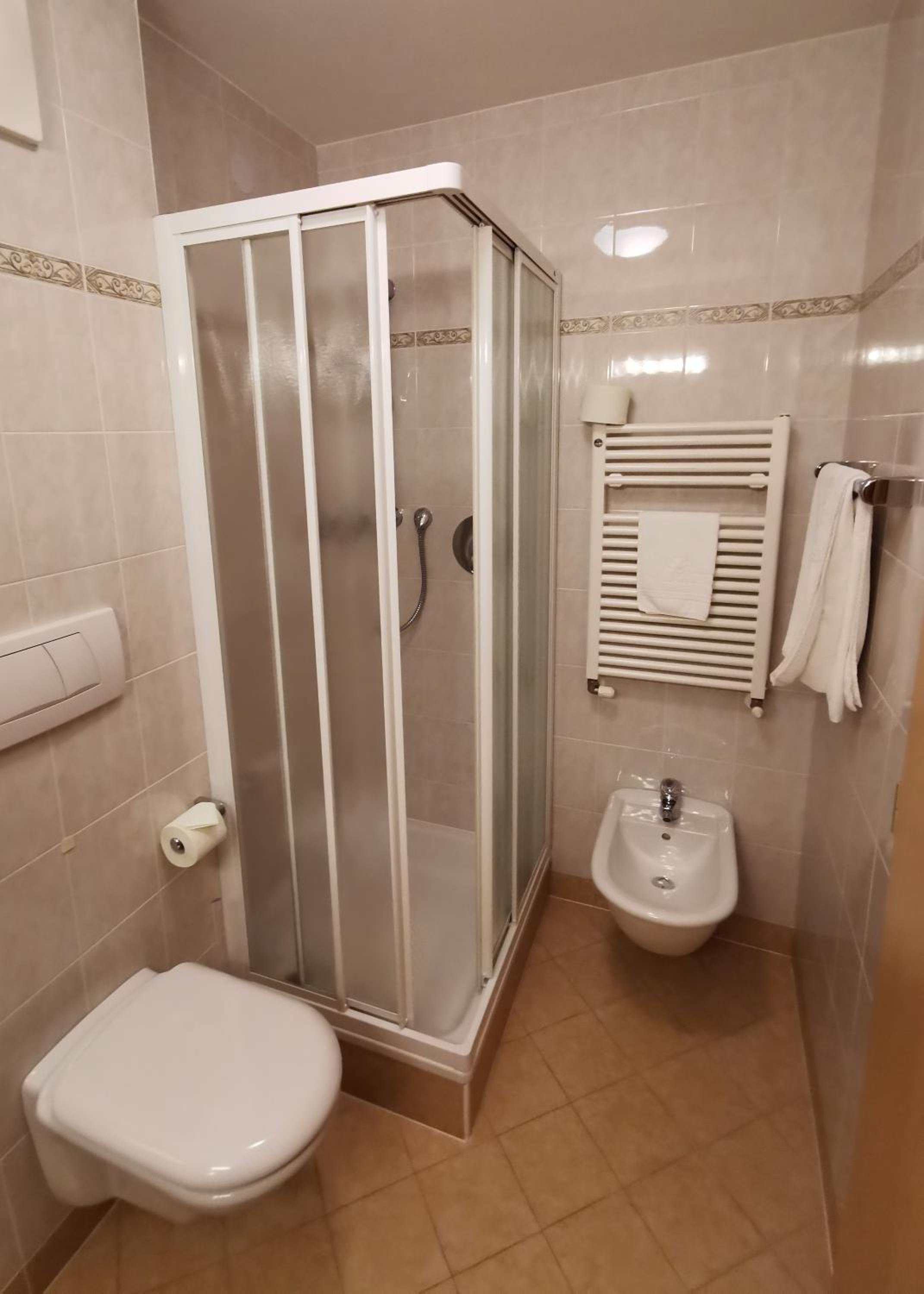 Single Room photo 2