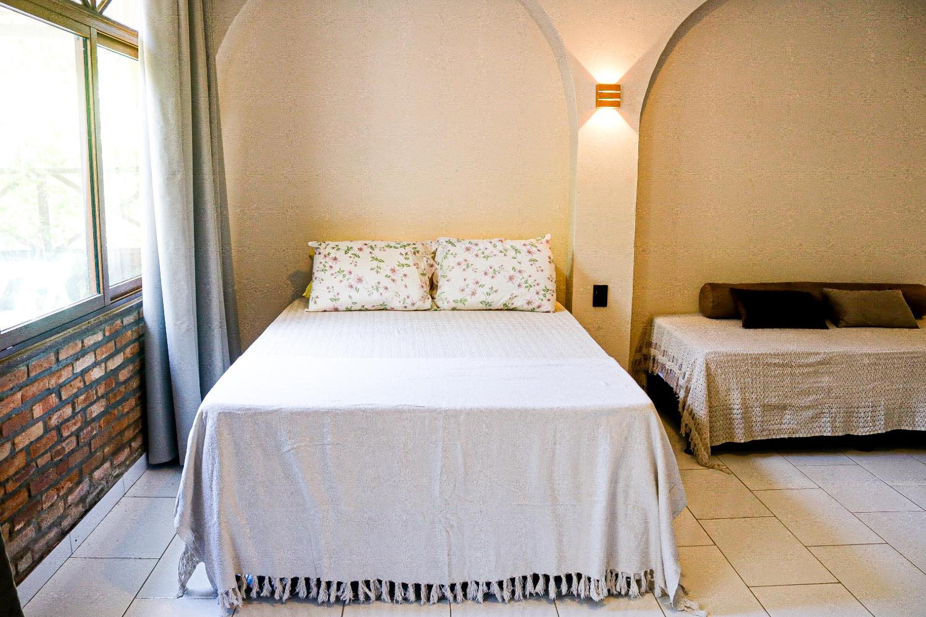 Studio Apartment With Queen Bed photo 1