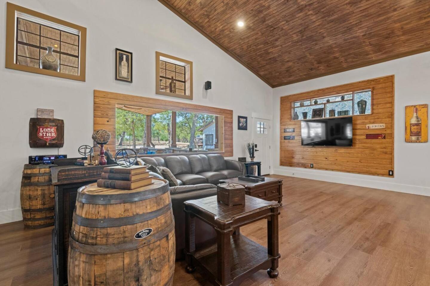Three-Bedroom House photo 1