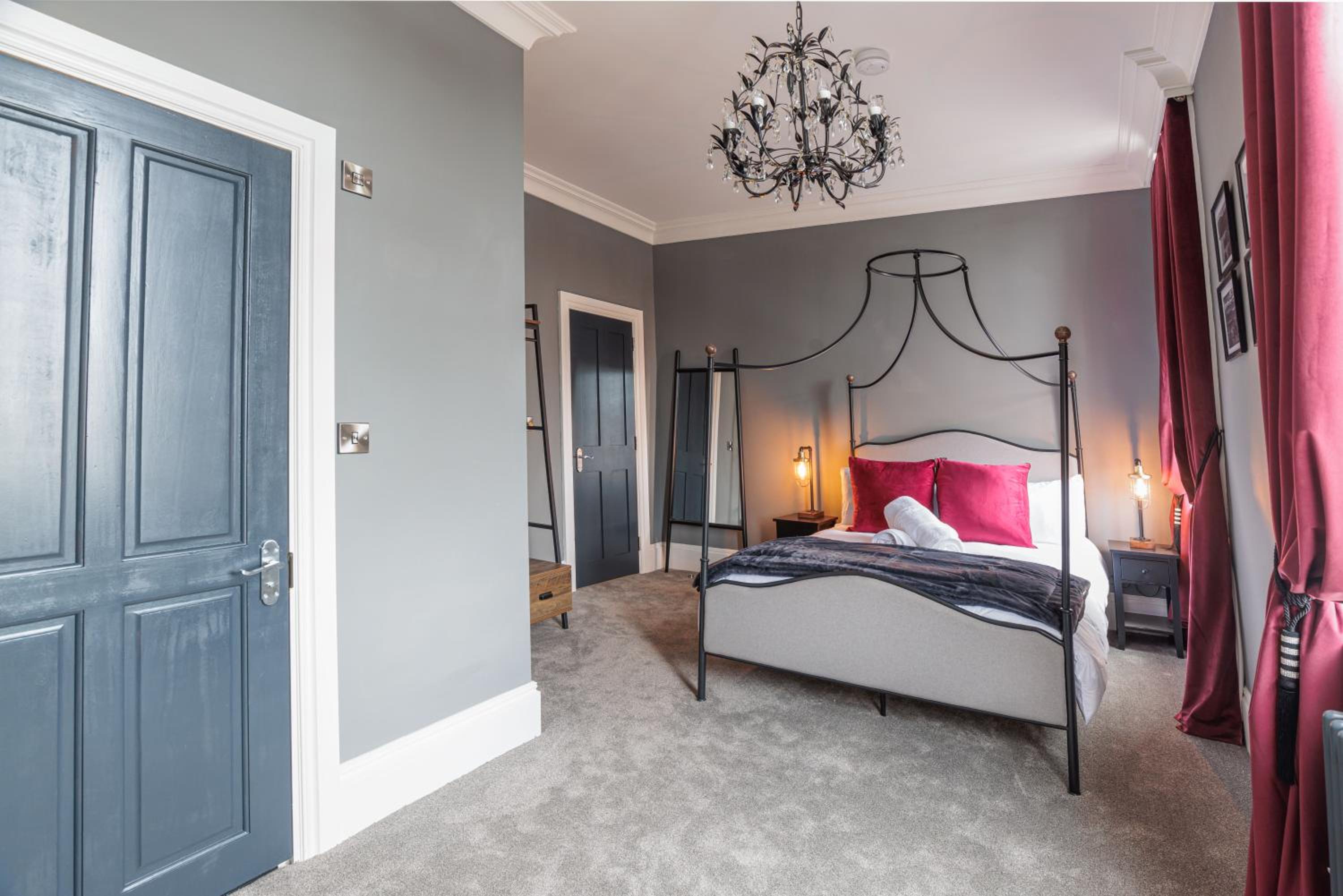 One-Bedroom Apartment with Sea View photo 3