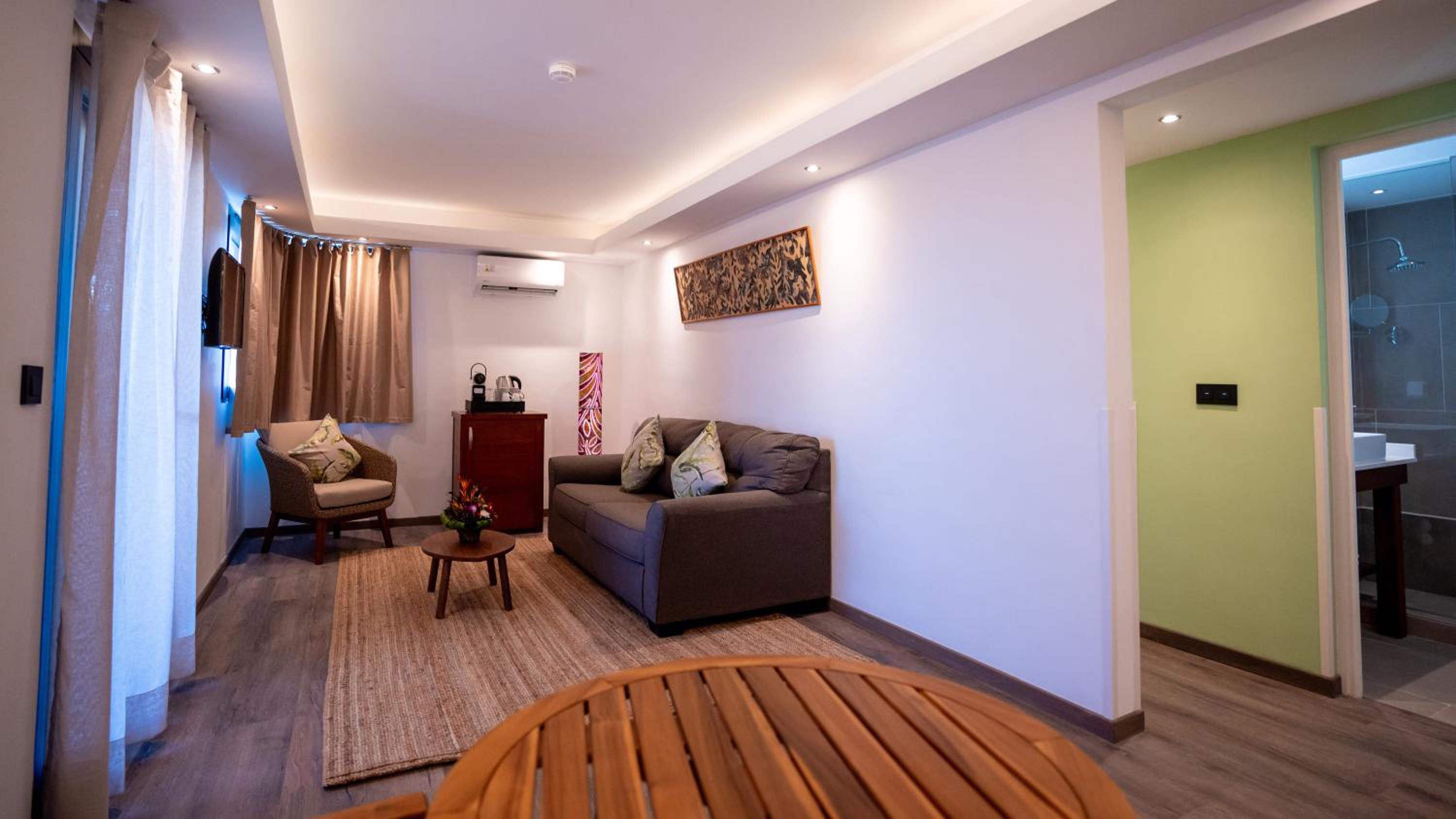 King Suite with Ocean View photo 3