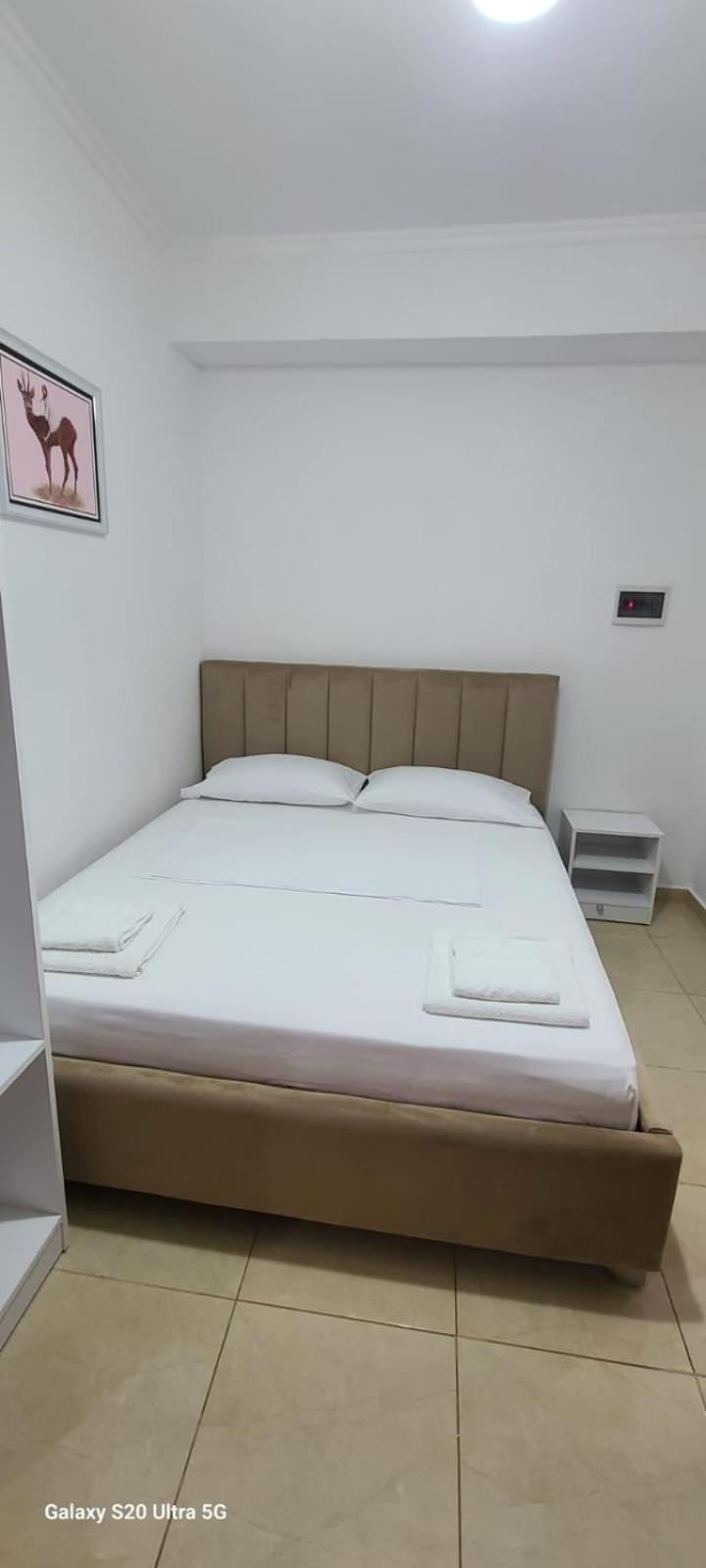 Large Double Room photo 1