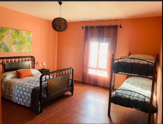 Casa de cuatro habitaciones