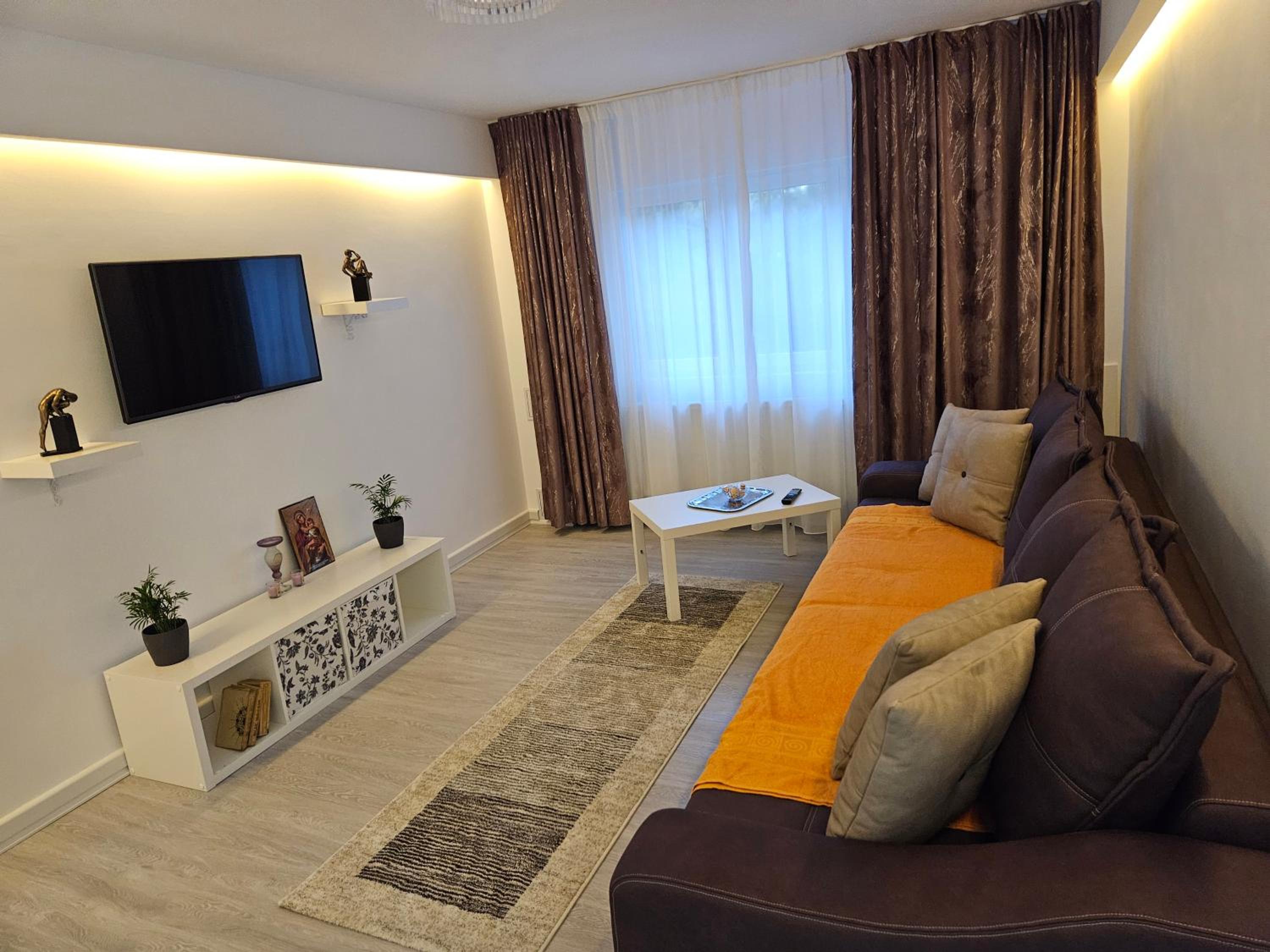 One-Bedroom Apartment photo 2