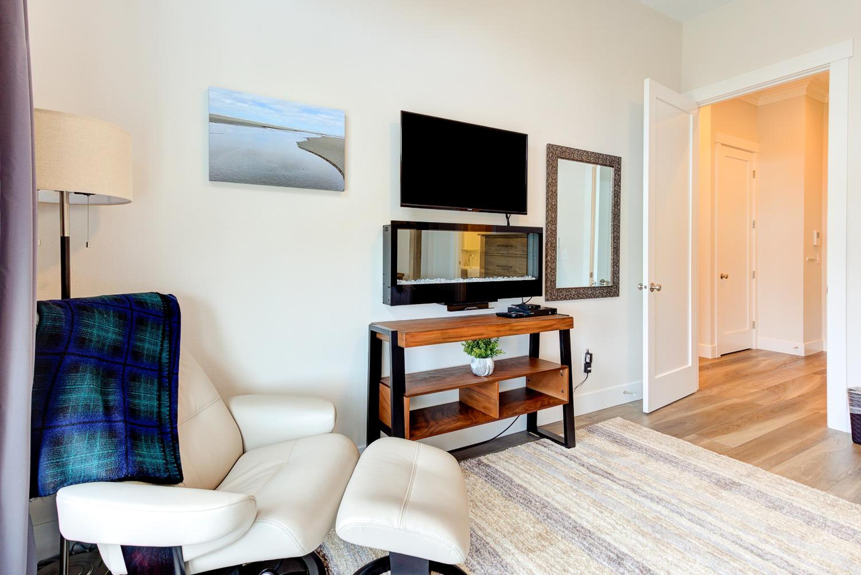 Two-Bedroom House photo 2