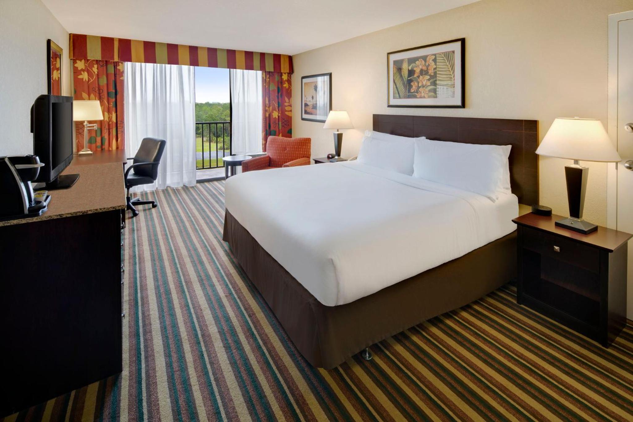 King Room - Mobility Access/Roll in Shower - Non-Smoking