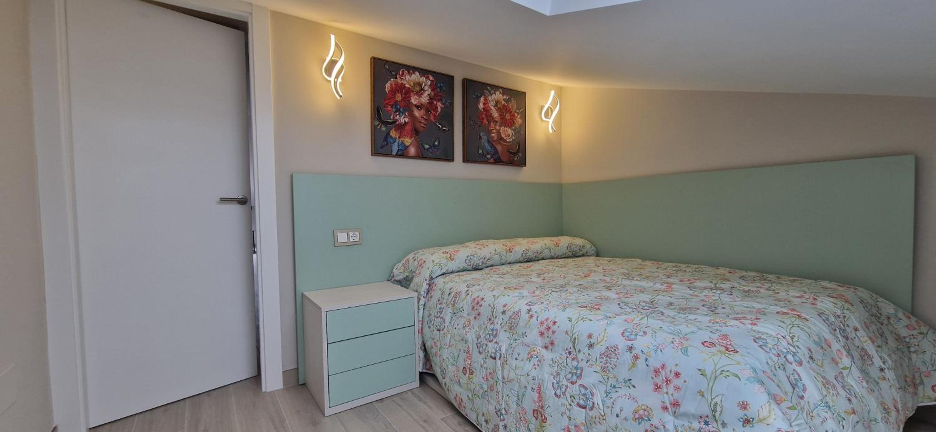 Apartamento de tres habitaciones con vista al mar