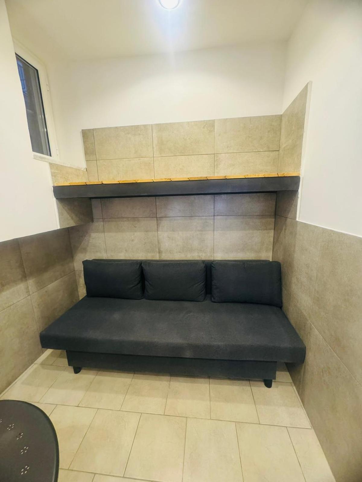 One-Bedroom Apartment with Balcony