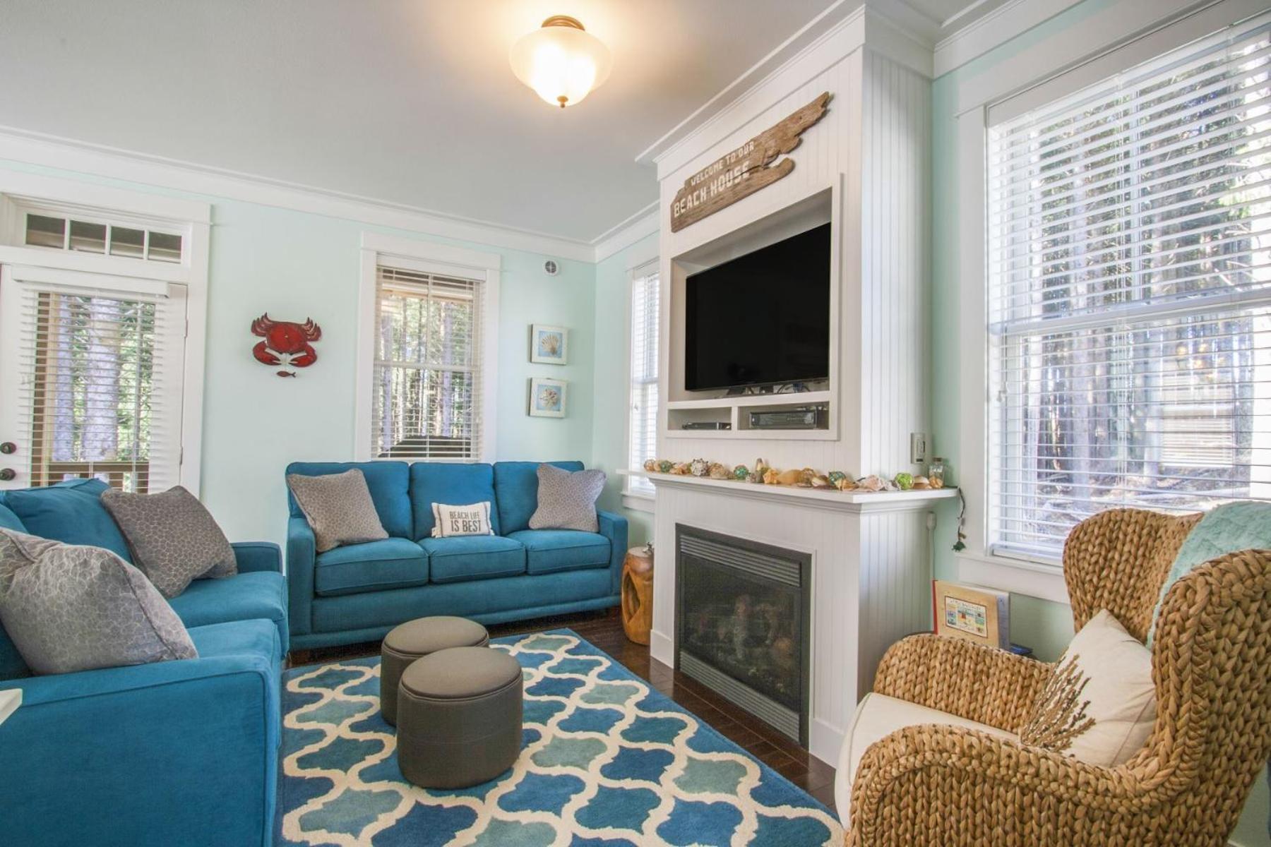 Four-Bedroom House photo 2