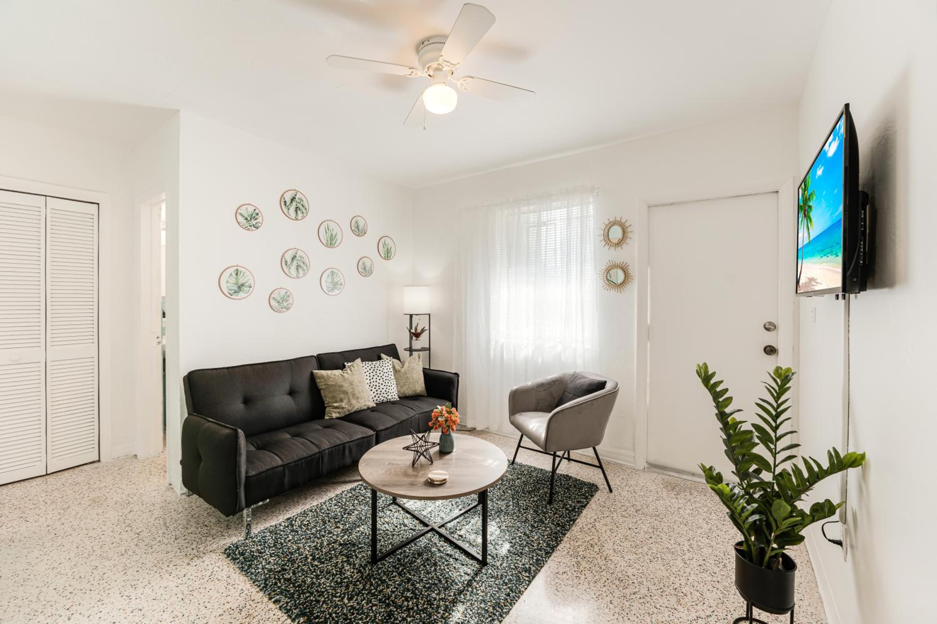 Apartment photo 1