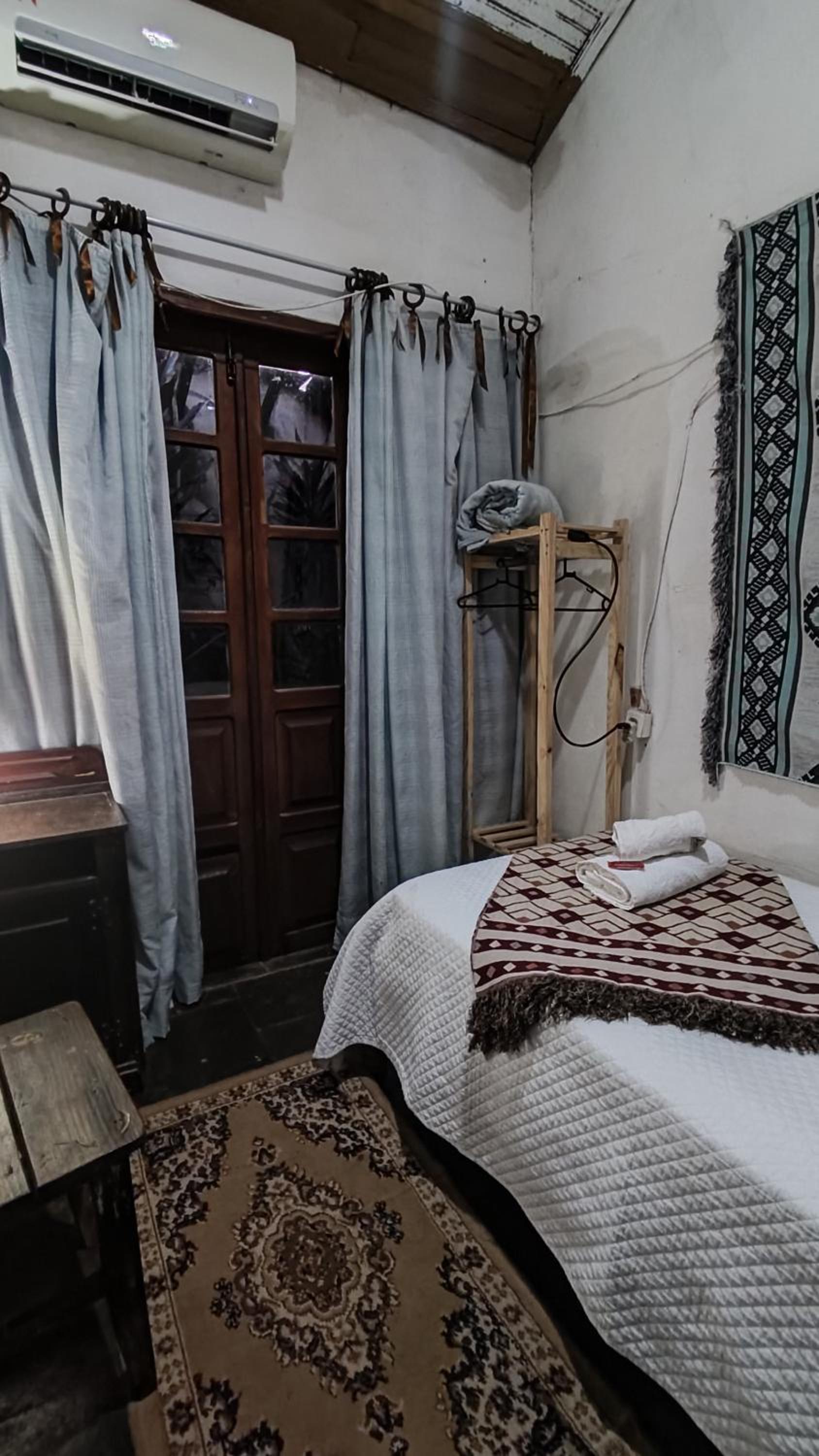 Small Single Room photo 2