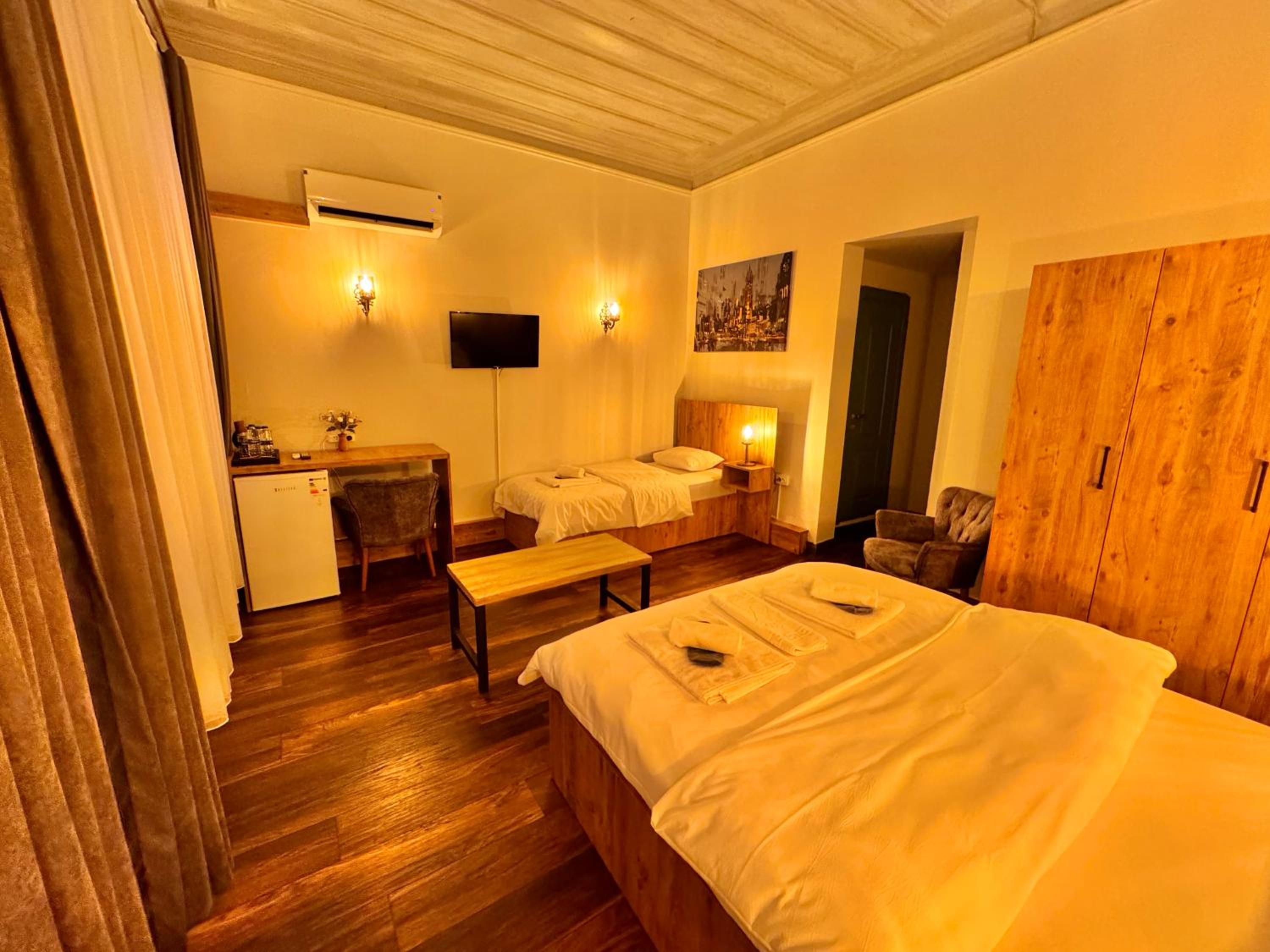 Triple Room with Balcony photo 2