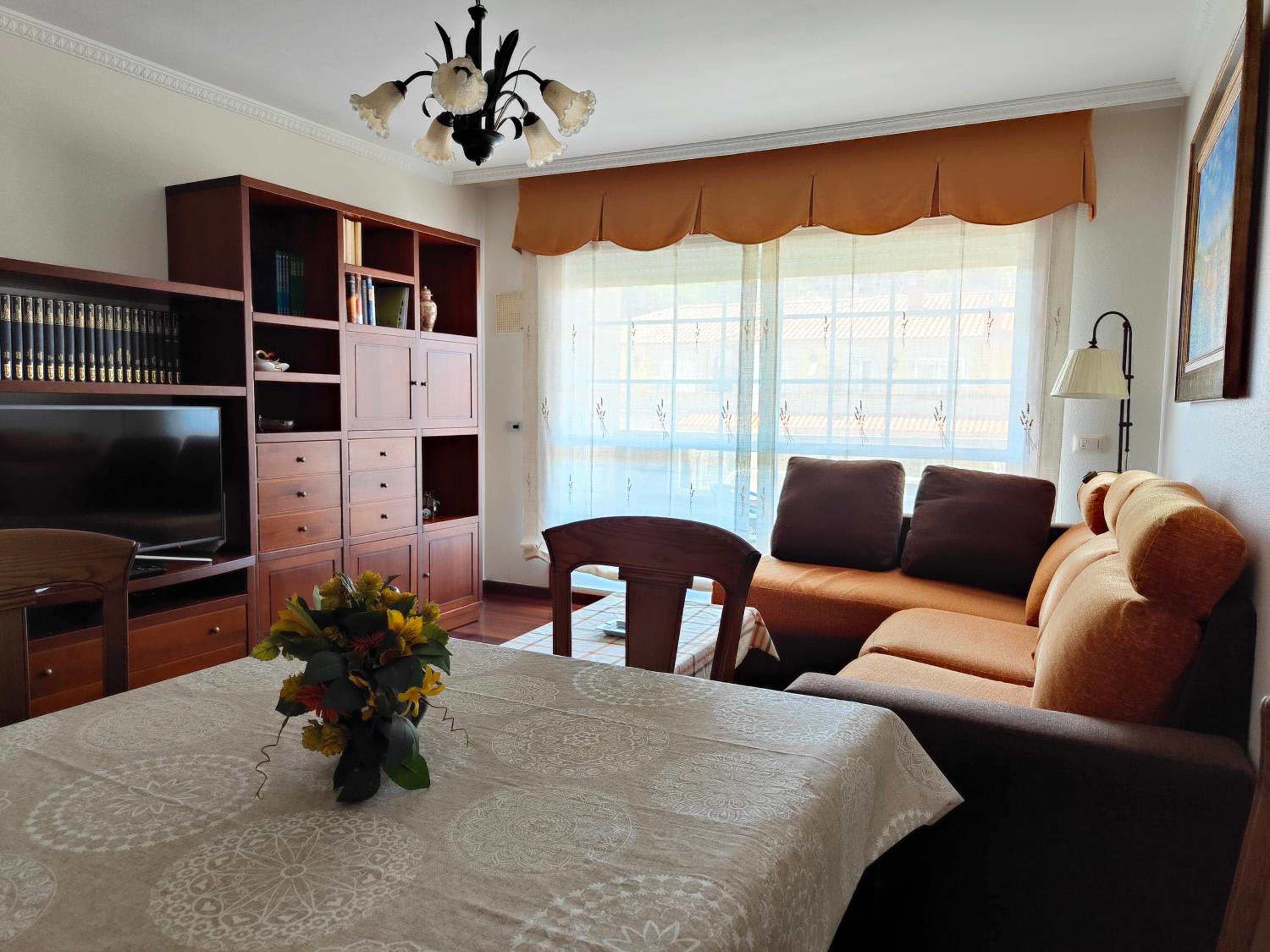 Three-Bedroom Apartment photo 3