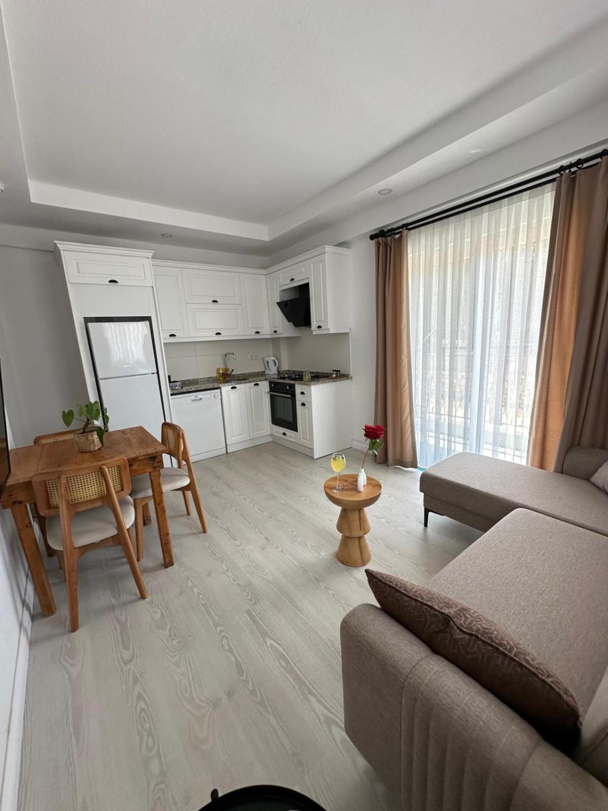 One-Bedroom Apartment - Photo 8