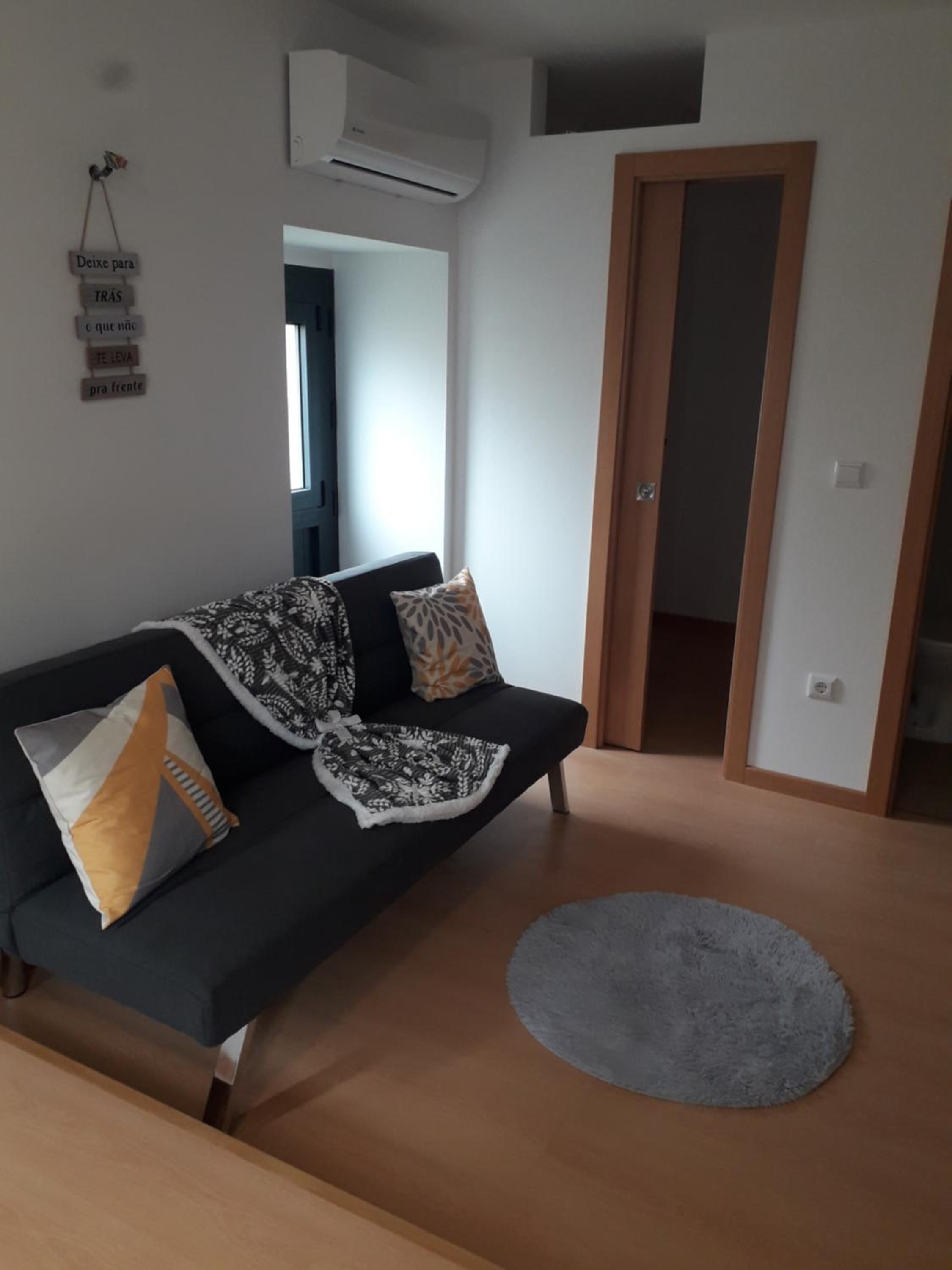 One-Bedroom House photo 1