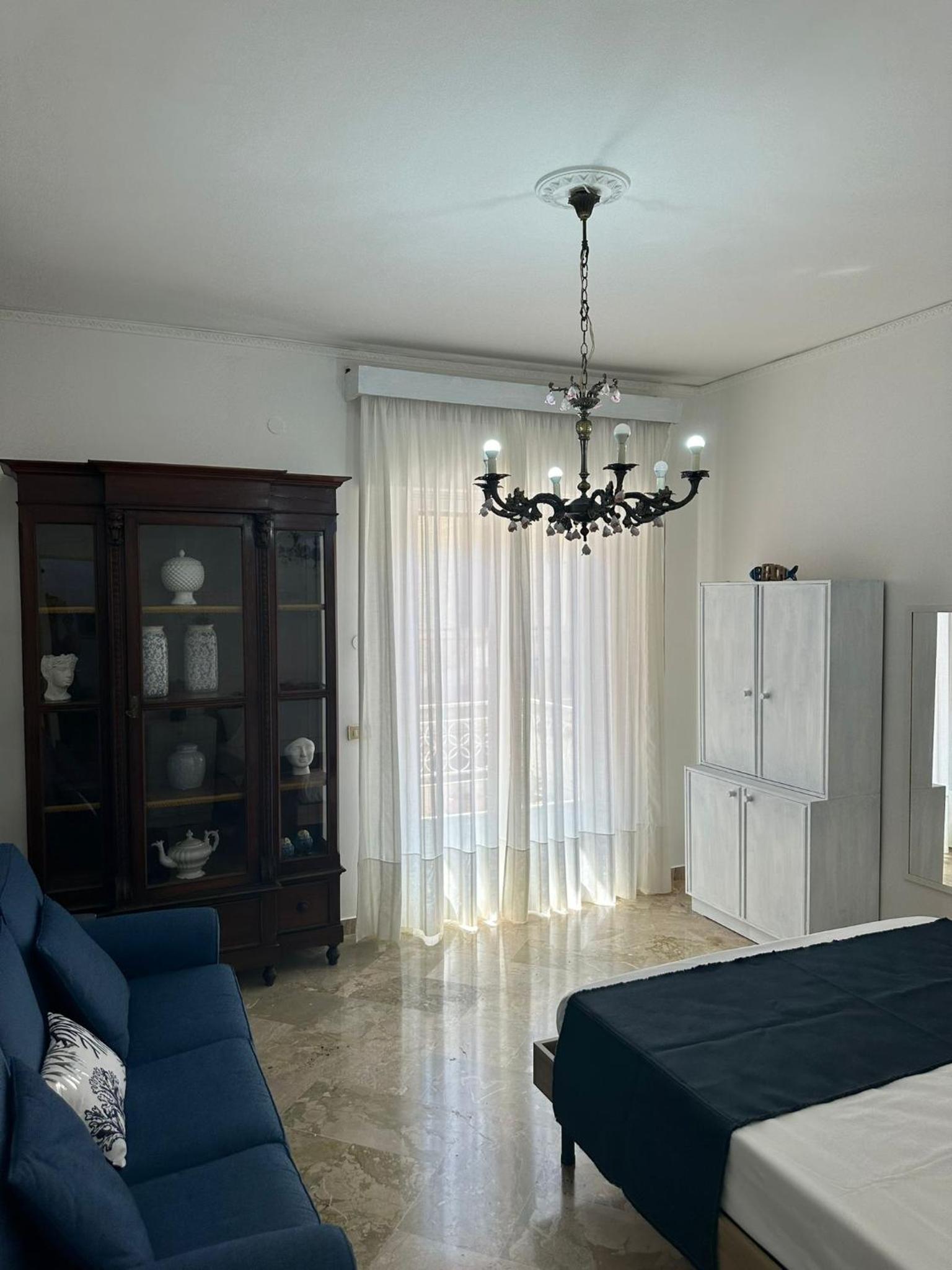 Basic Triple Room with Shared Bathroom photo 2