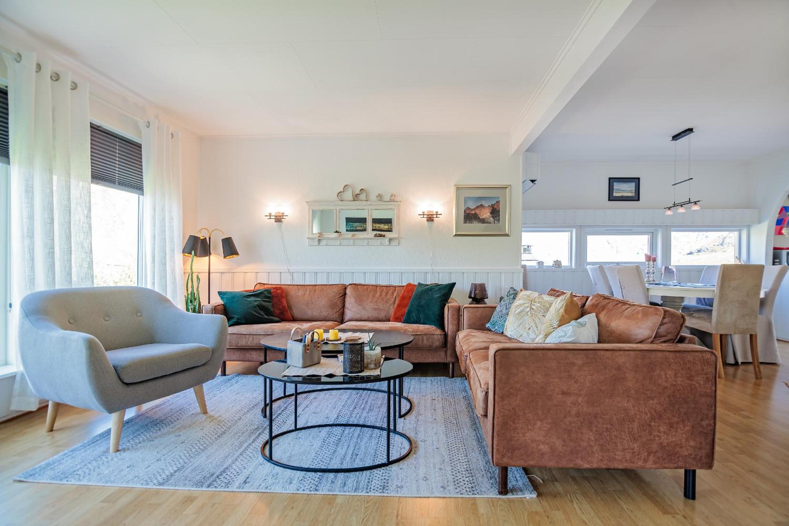 Three-Bedroom House photo 1