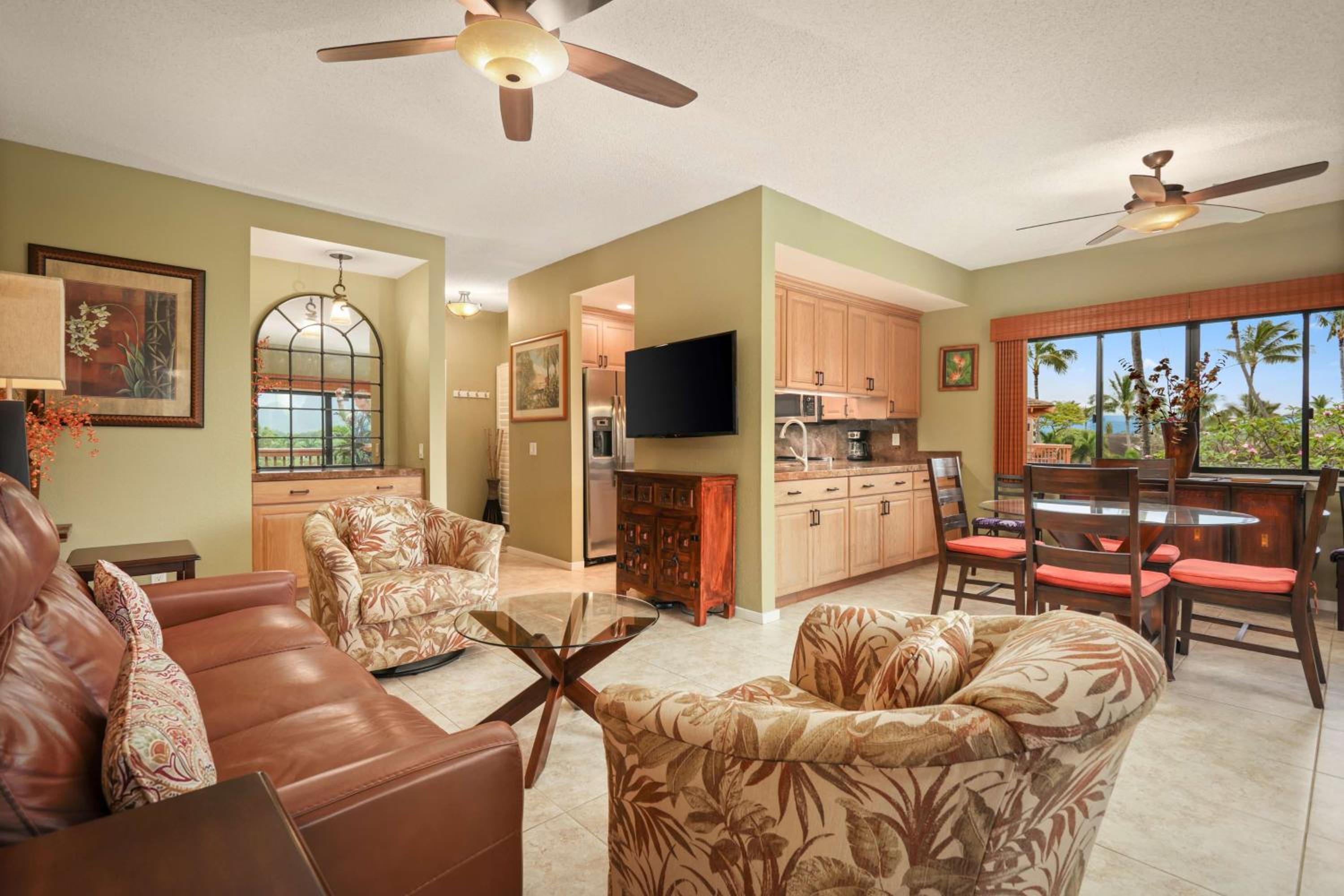 Two-Bedroom Suite - Photo 3