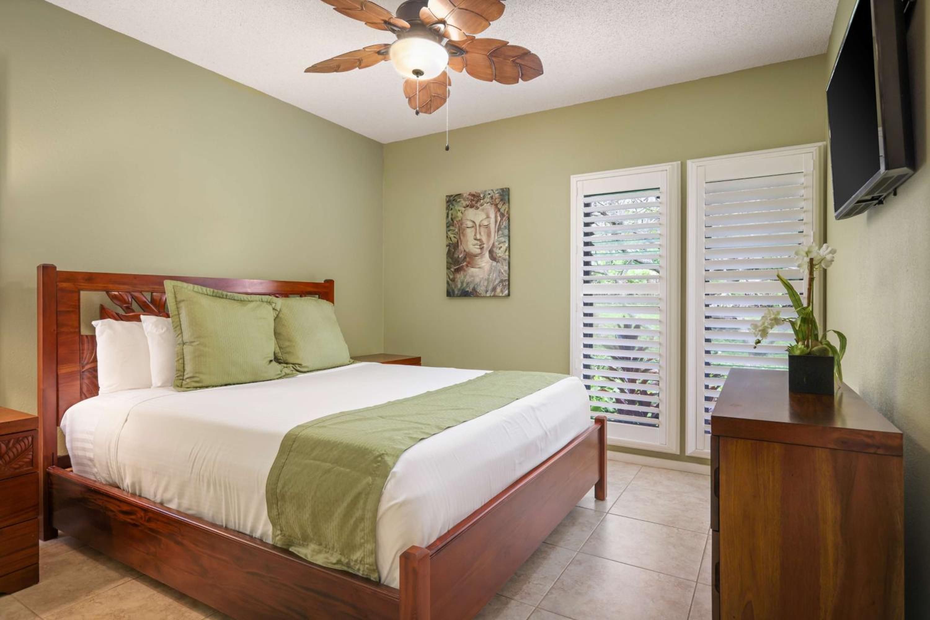 Two-Bedroom Suite - Photo 12
