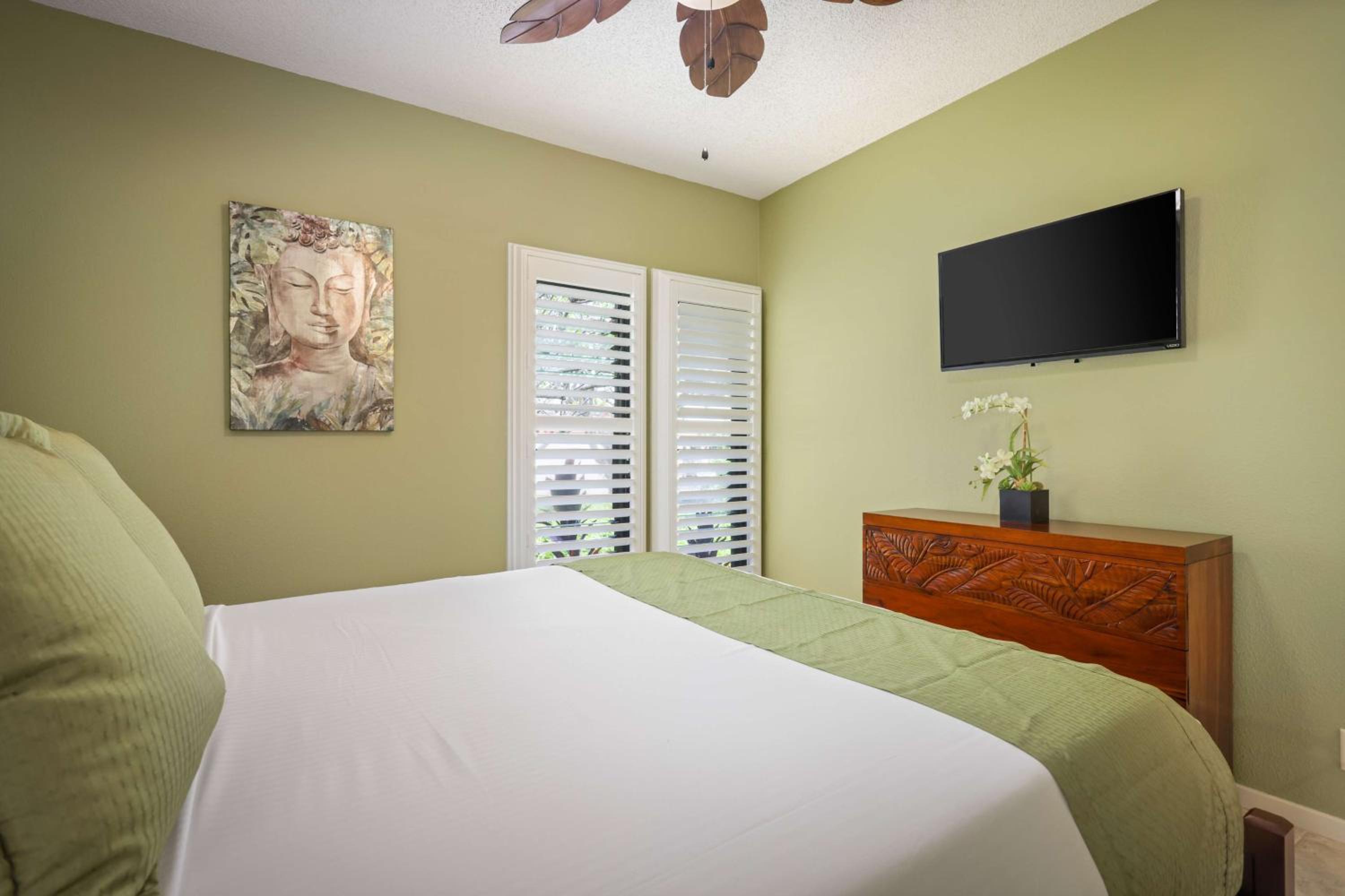 Two-Bedroom Suite - Photo 13