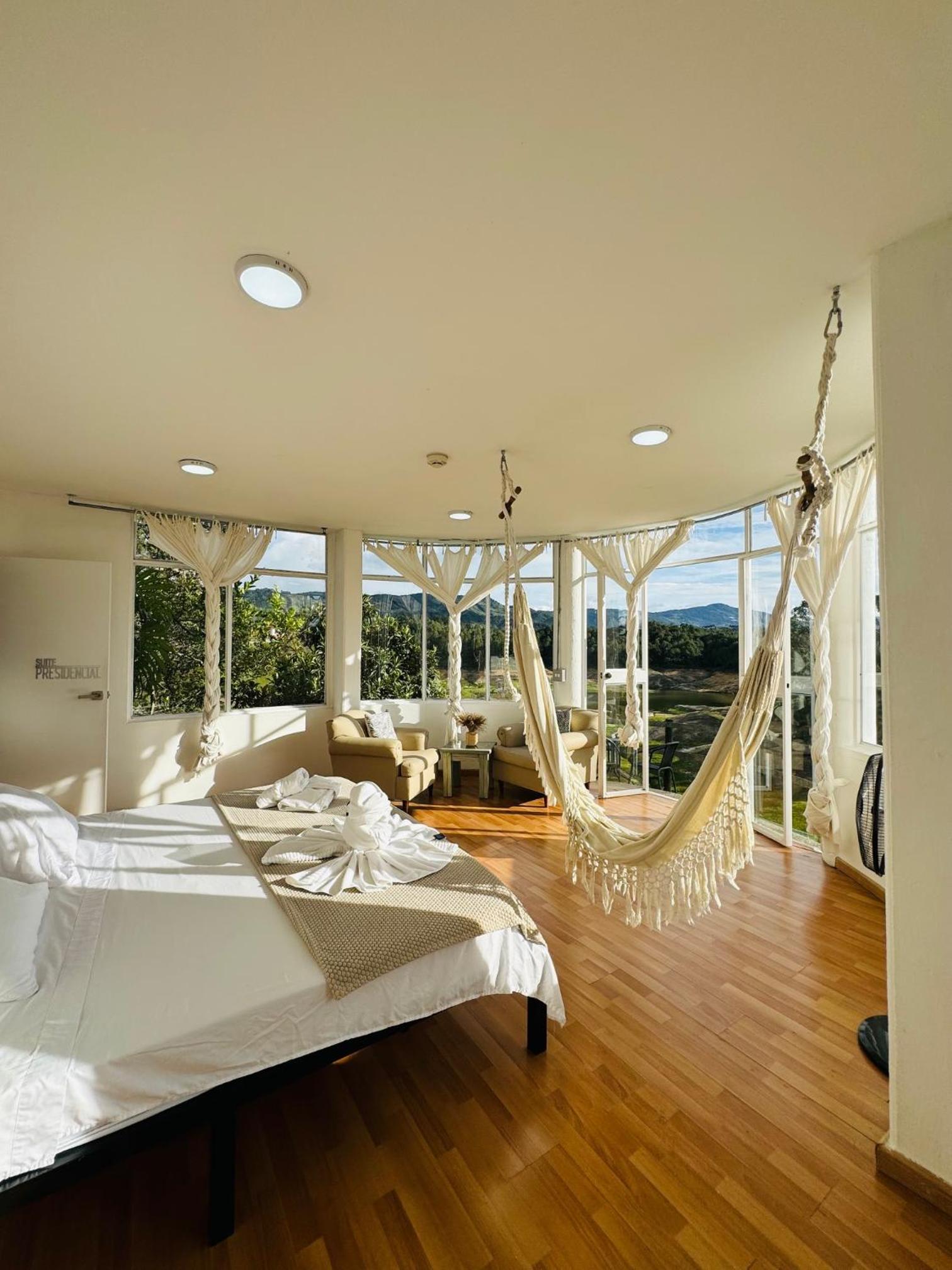 Presidential Suite photo 3
