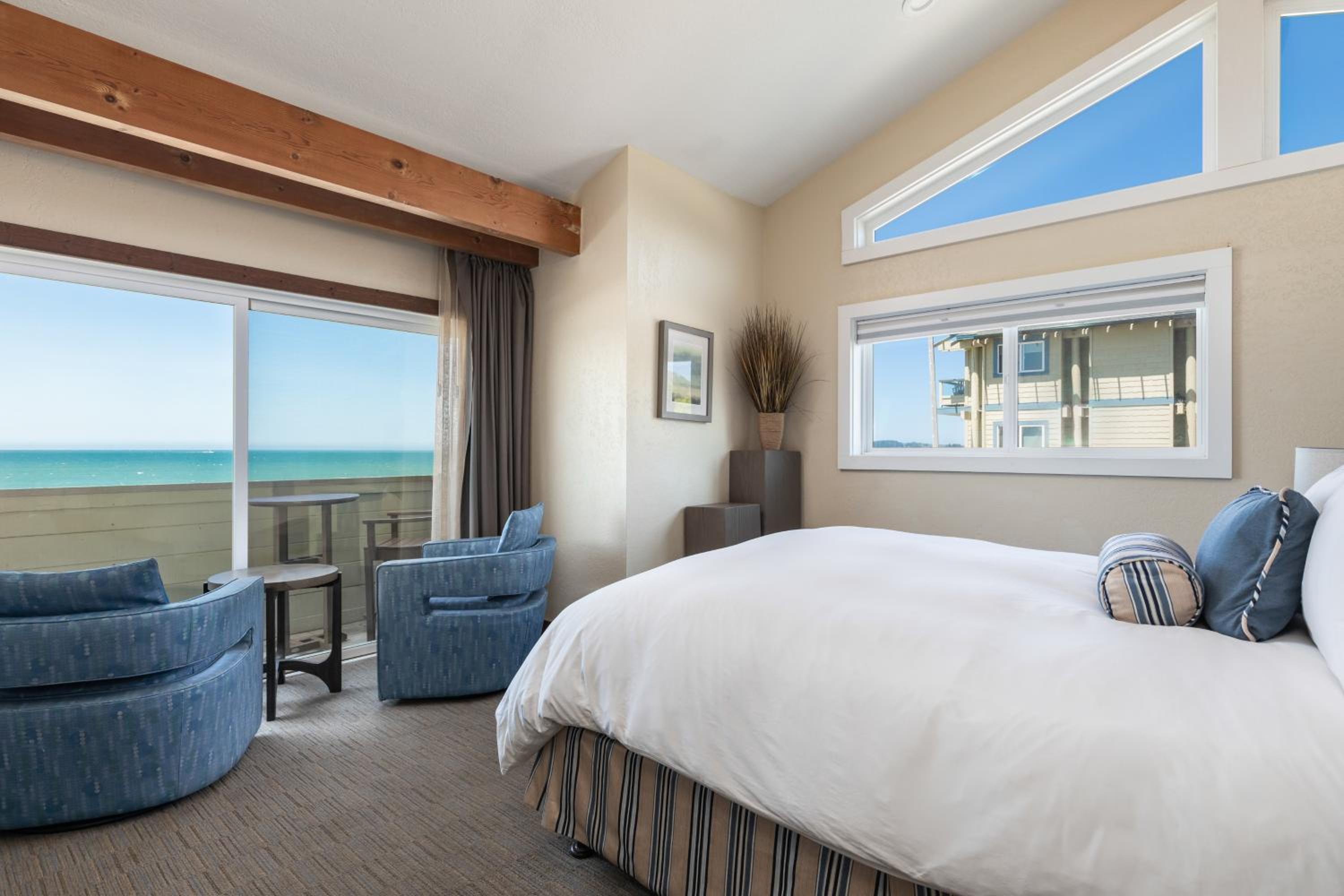 King Room with Ocean View - Photo 4