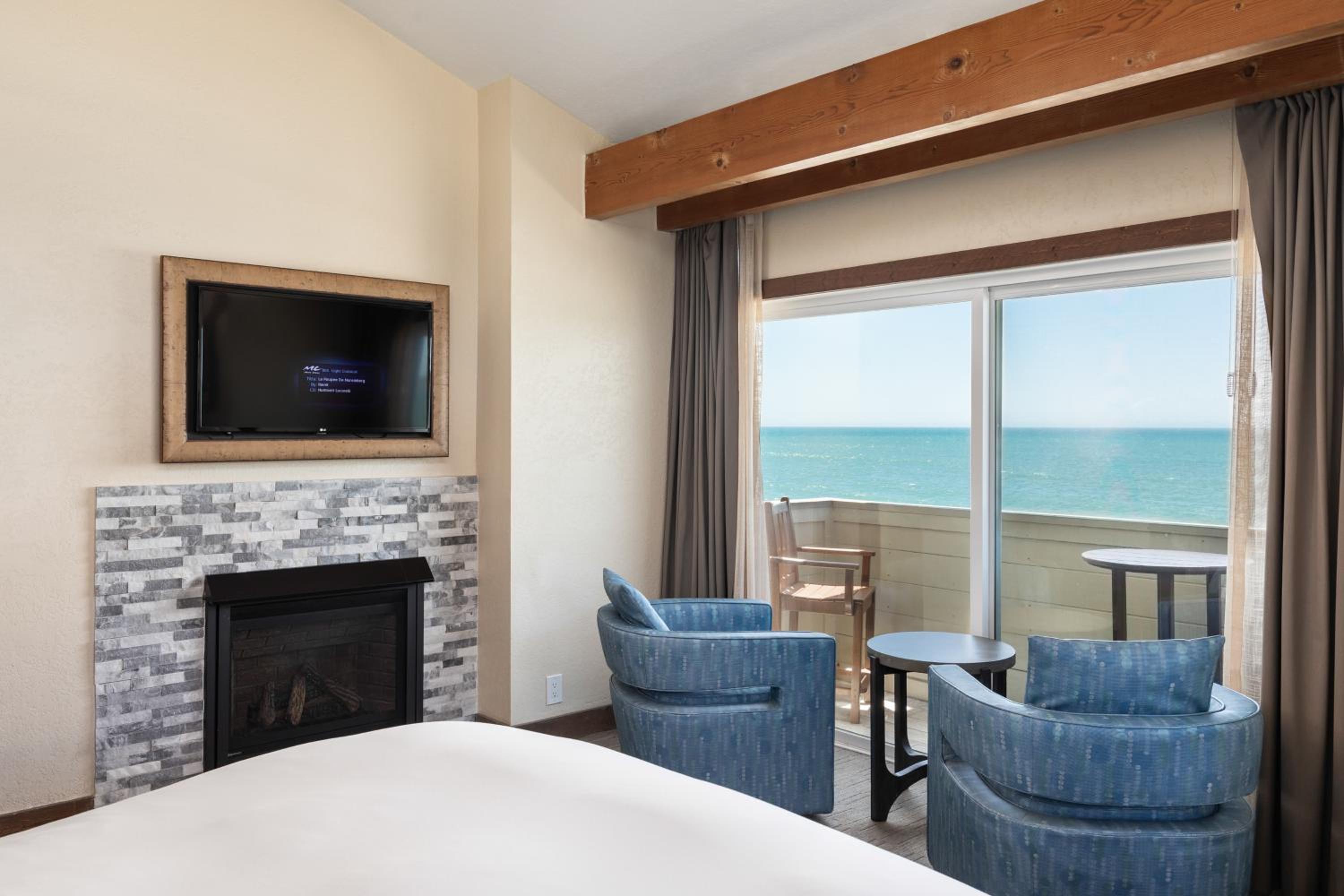 King Room with Ocean View - Photo 3