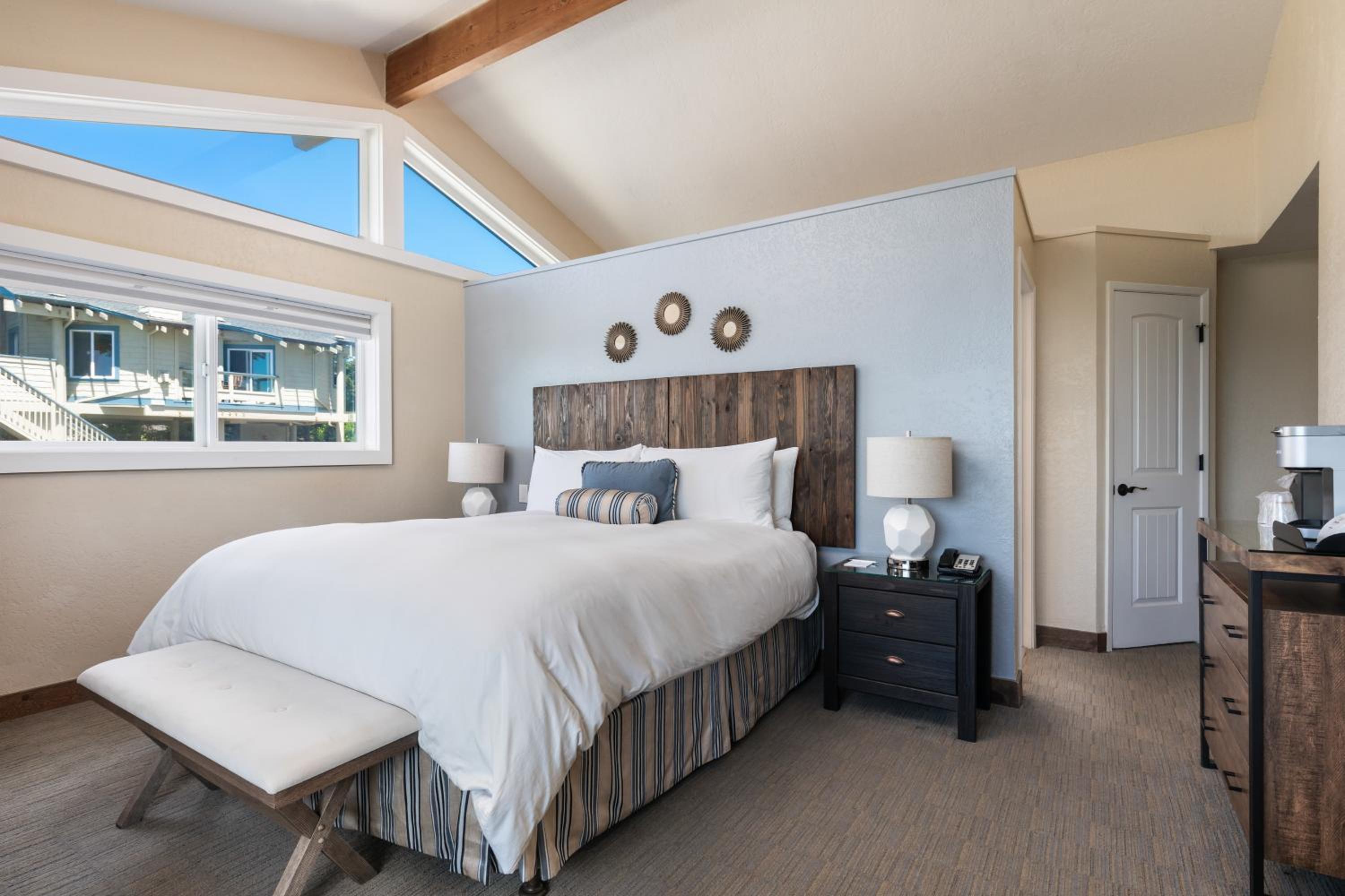 King Room with Ocean View - Photo 1