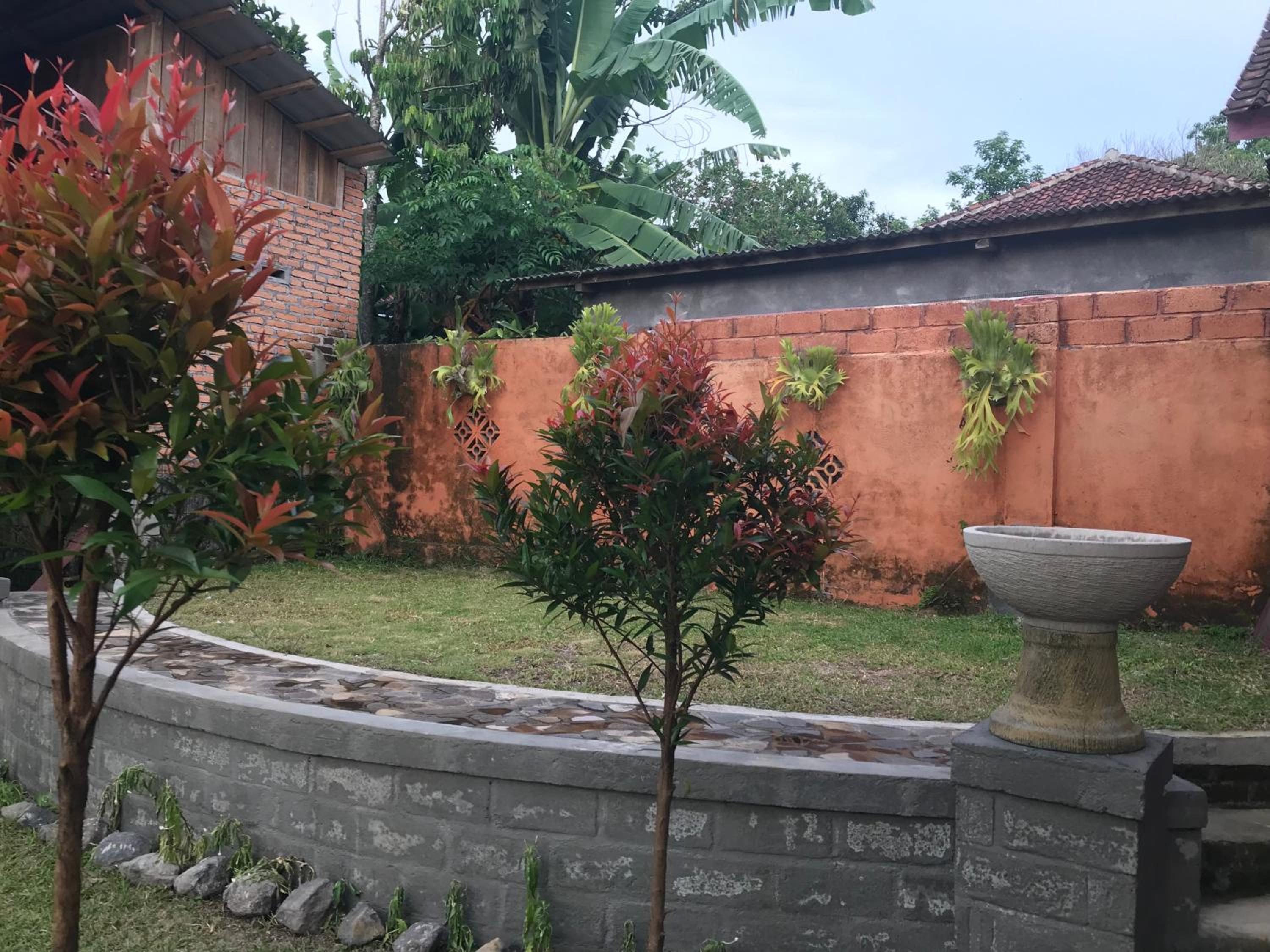 Bungalow with Garden View photo 2