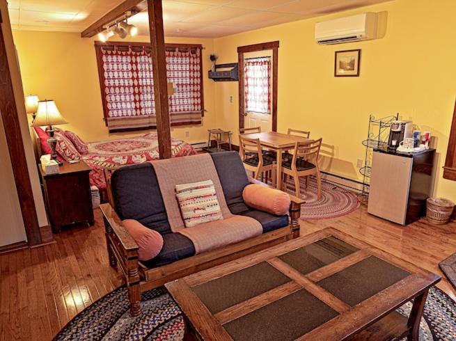 Deluxe Queen Room photo 3